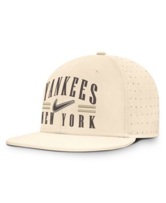 Men's Natural New York Yankees True Dri-FIT AeroBill Fitted Hat