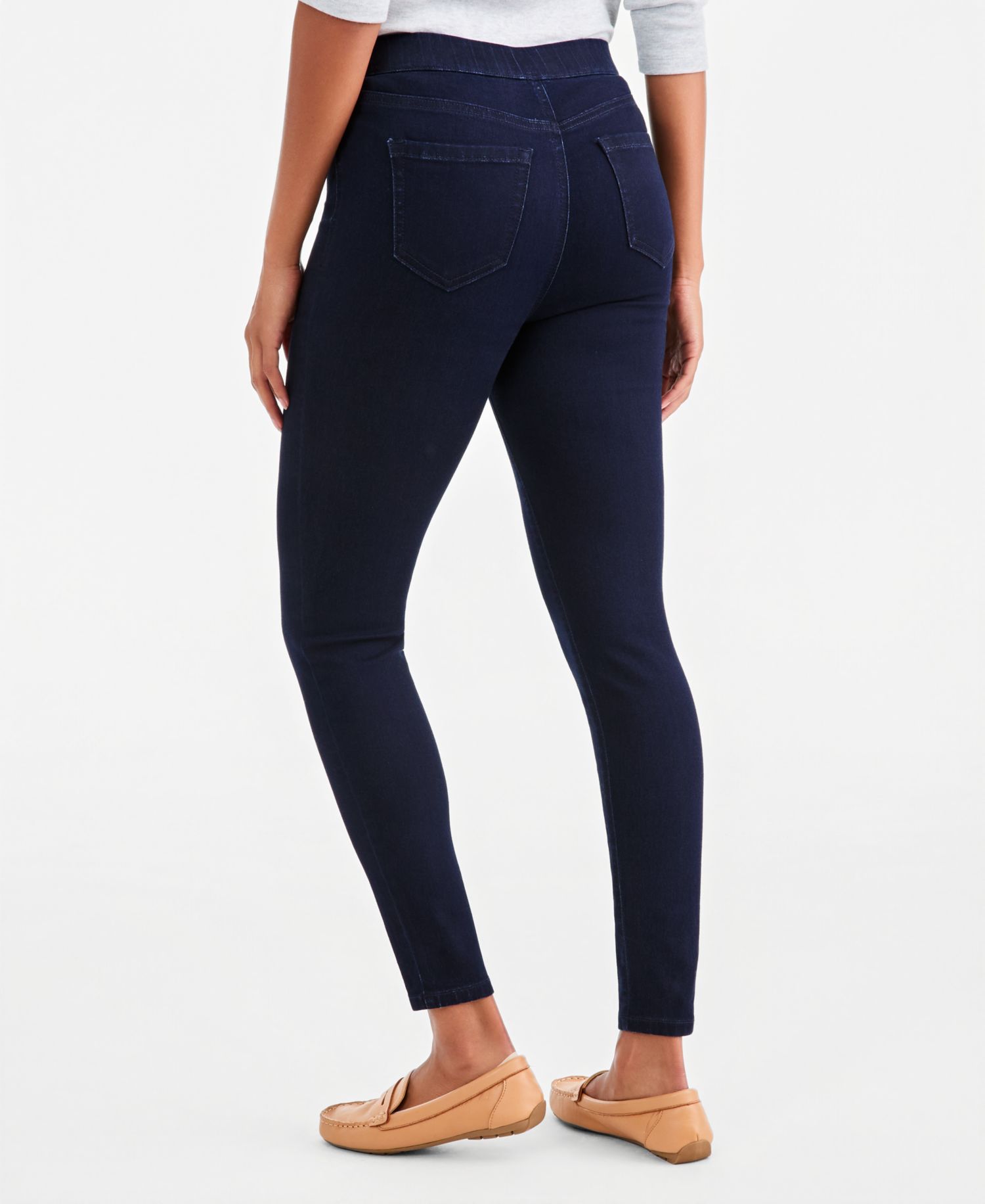 Petite Mid-Rise Pull On Jeggings