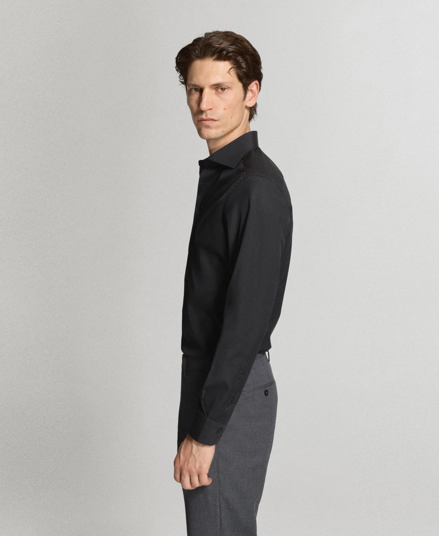 Мужская рубашка MANGO Slim-Fit Cotton Poplin Dress Shirt, цвет: Чёрный — фото 4