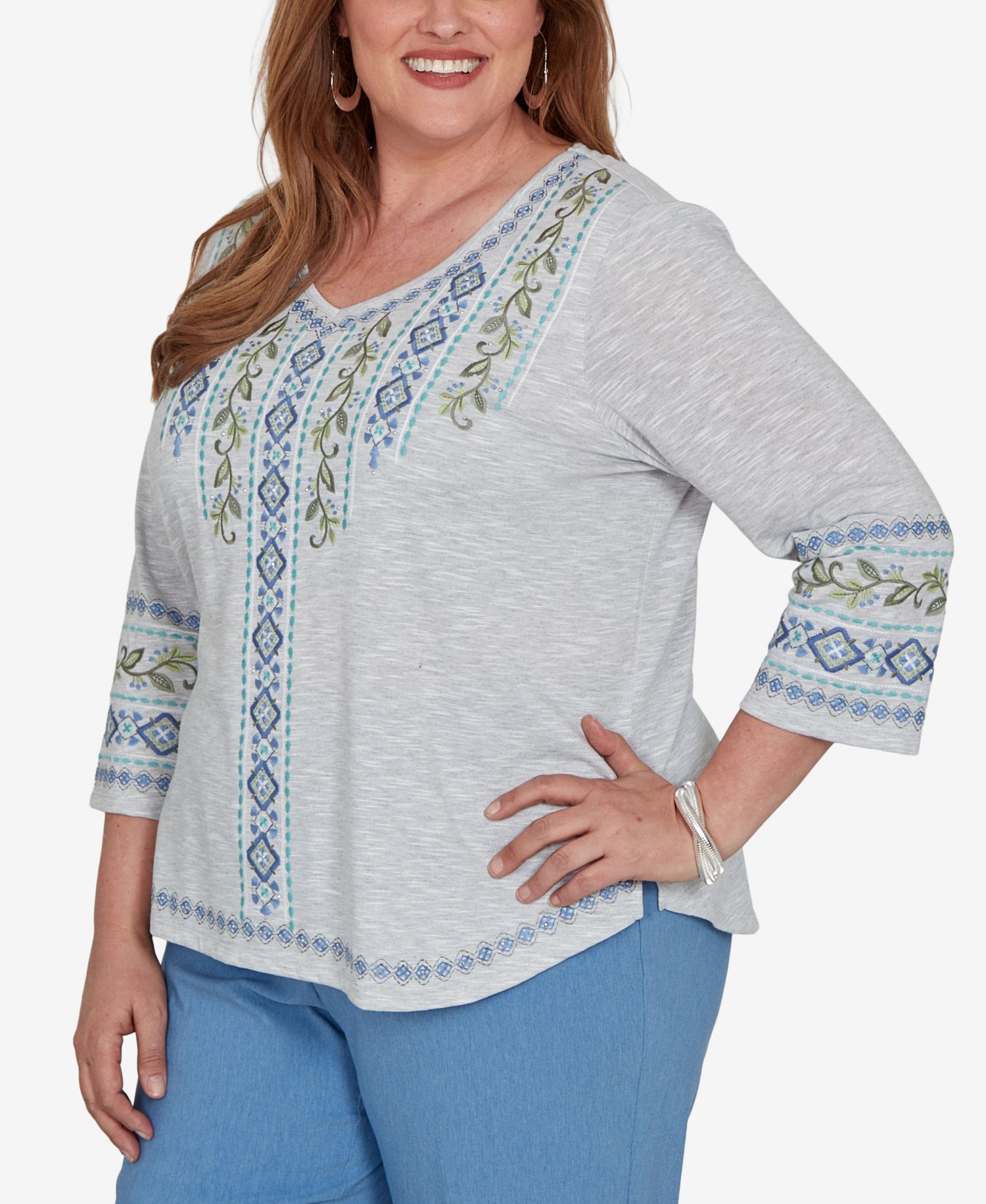 Plus Size Provence Center Diamond Embroidered 3/4-Sleeve Top