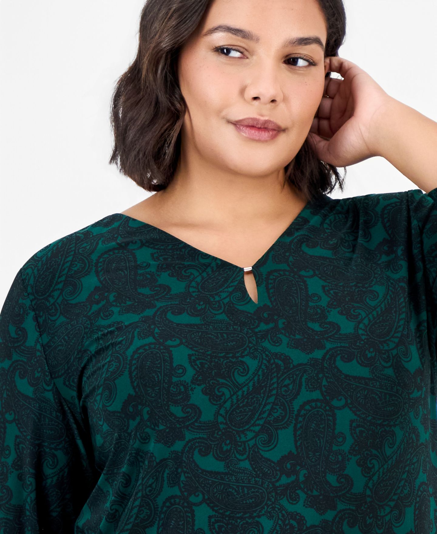 Женская блузка Jones New York Plus Size Paisley-Print 3/4-Sleeve Keyhole, цвет: Тёмно-зелёный / Чёрный — фото 3