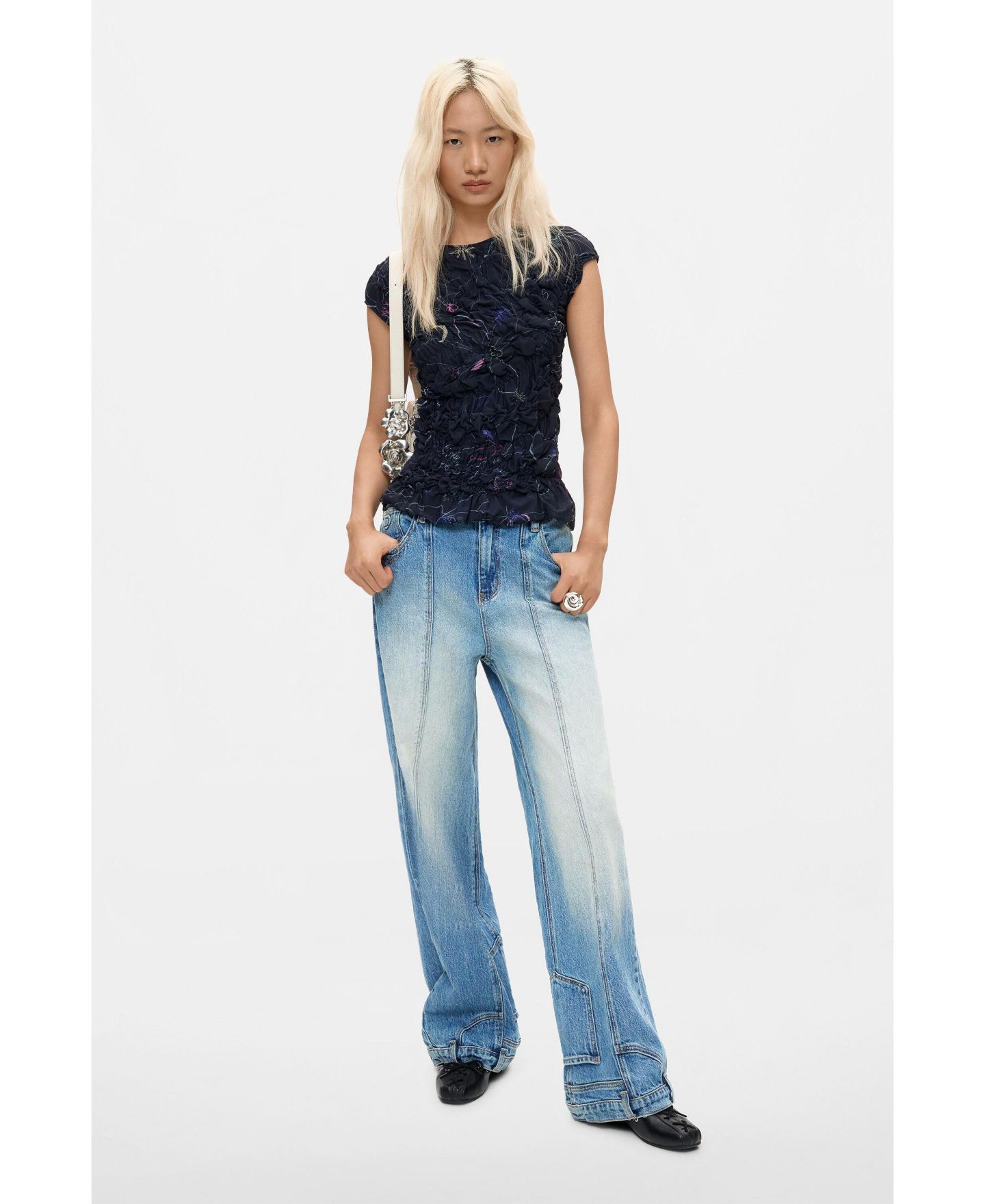Женская футболка Desigual Floral-Knit, цвет: Чёрный — фото 4