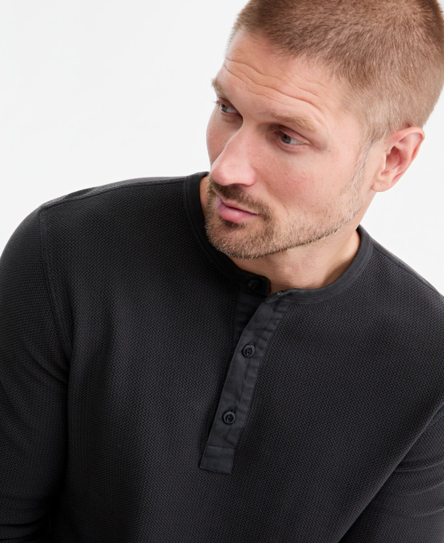 Men's Thermal-Knit Long-Sleeve Henley