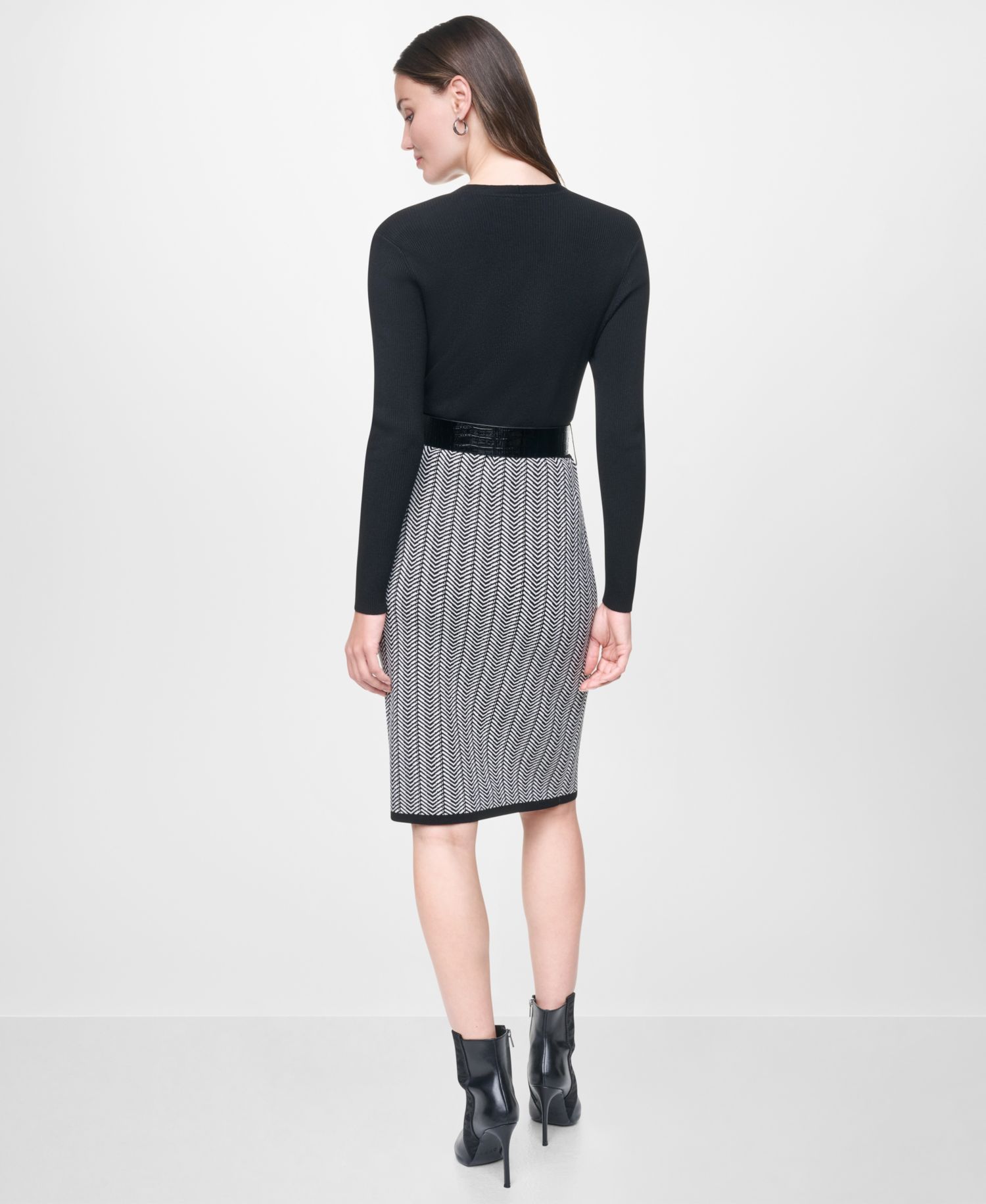 Women's Herringbone Rib V-Neck Long-Sleeve Sweater Dress