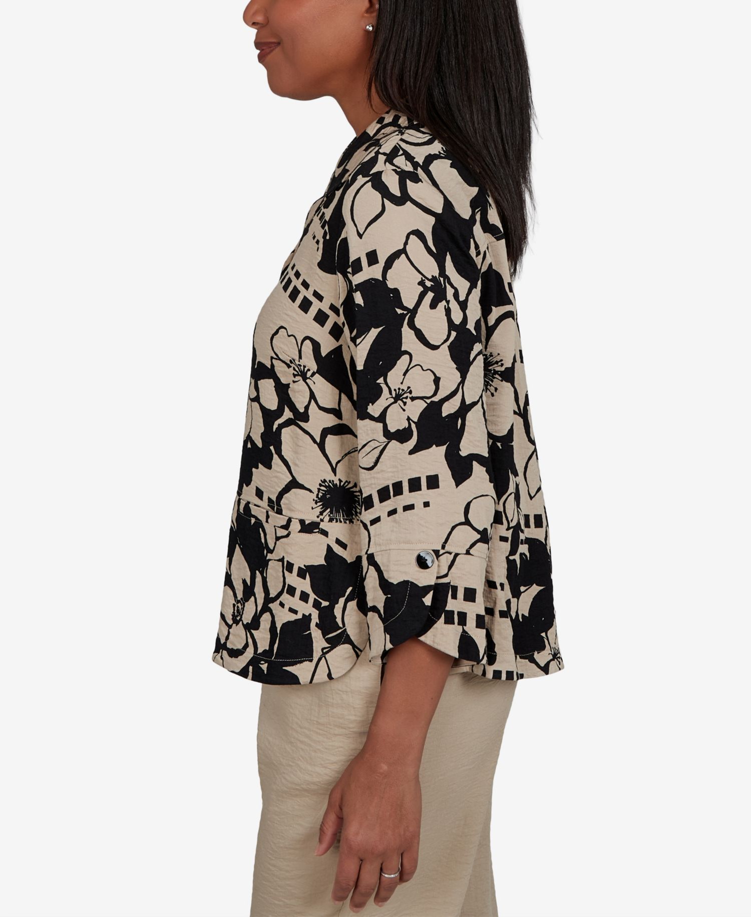 Petite Travel Advisory Geo Floral Button Front 3/4-Sleeve Collared Top