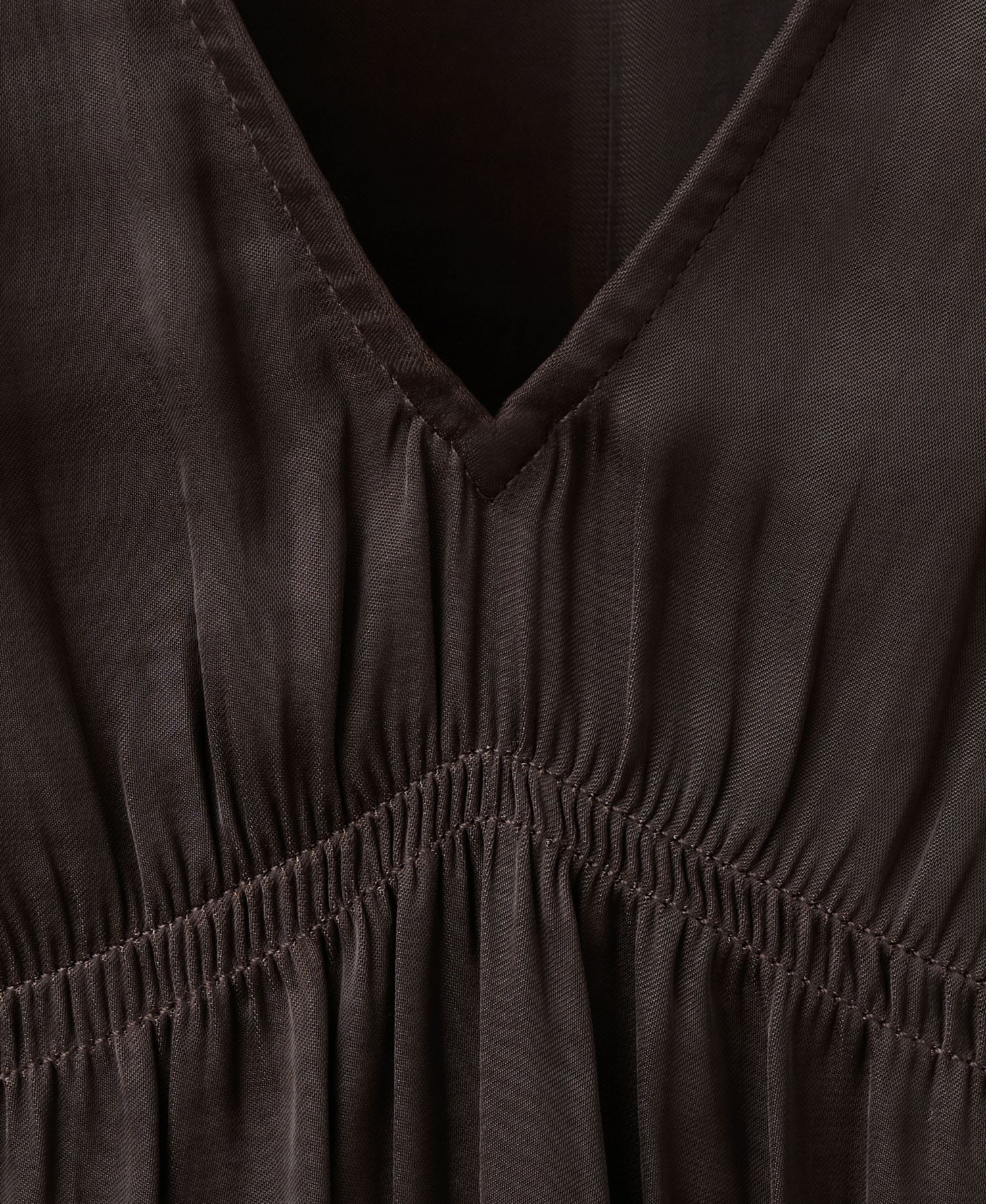 Women's Ruched V-Neck Sleeveless Blouse