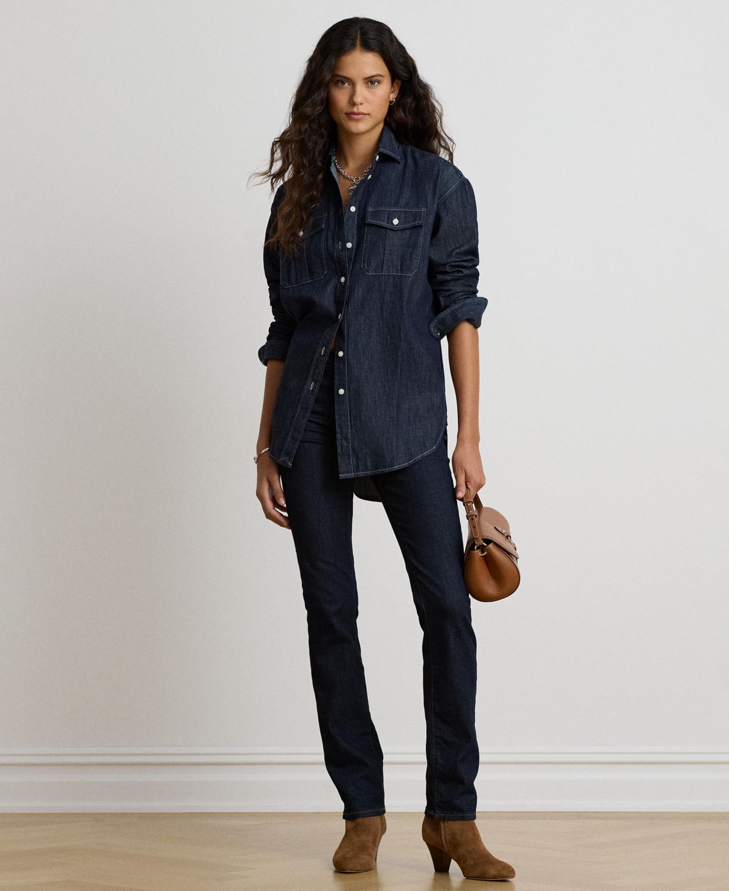 Women's Long-Sleeve Point Collar Relaxed-Fit Denim Shirt
