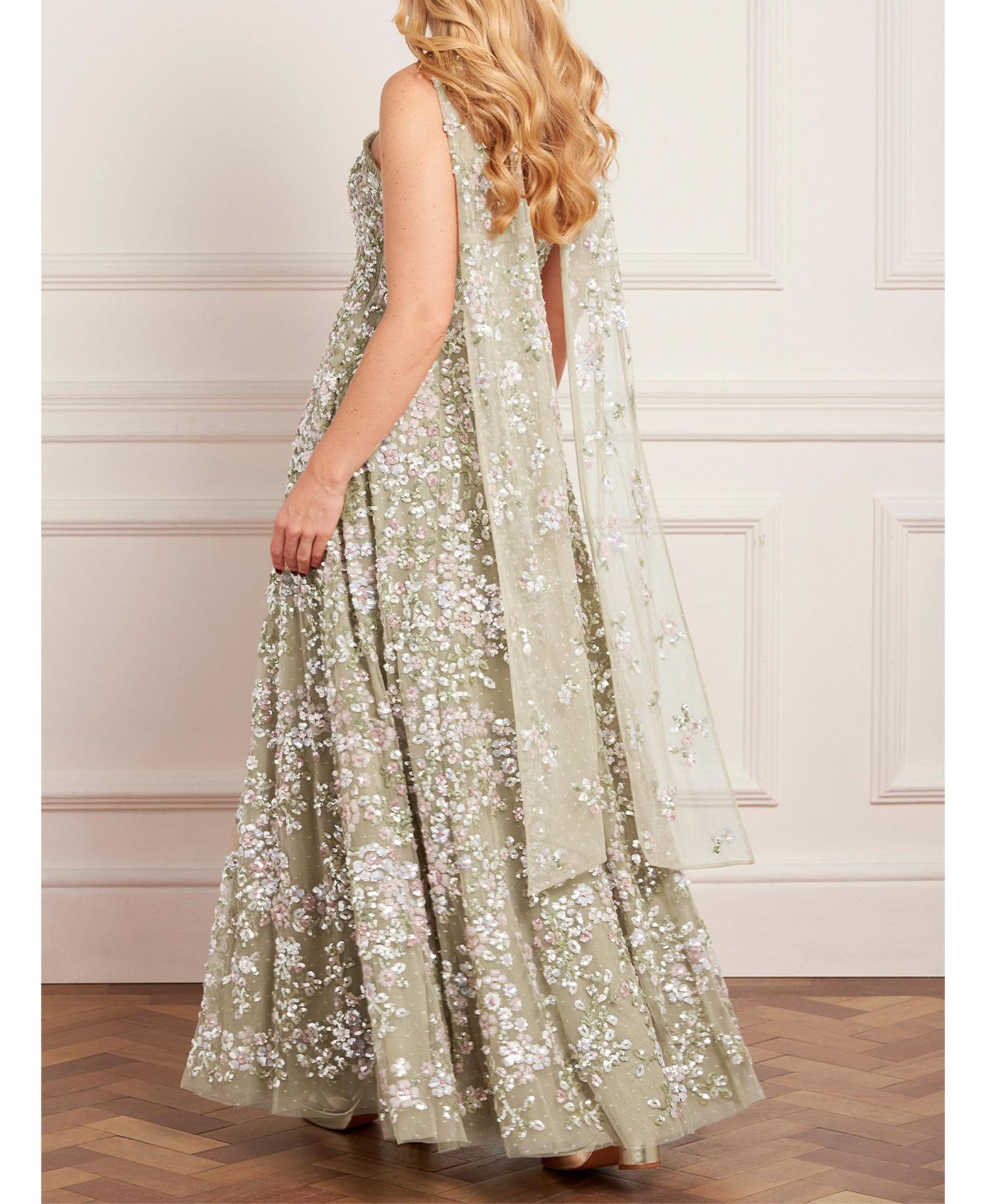 Women's Dream Garland Strapless Gown
