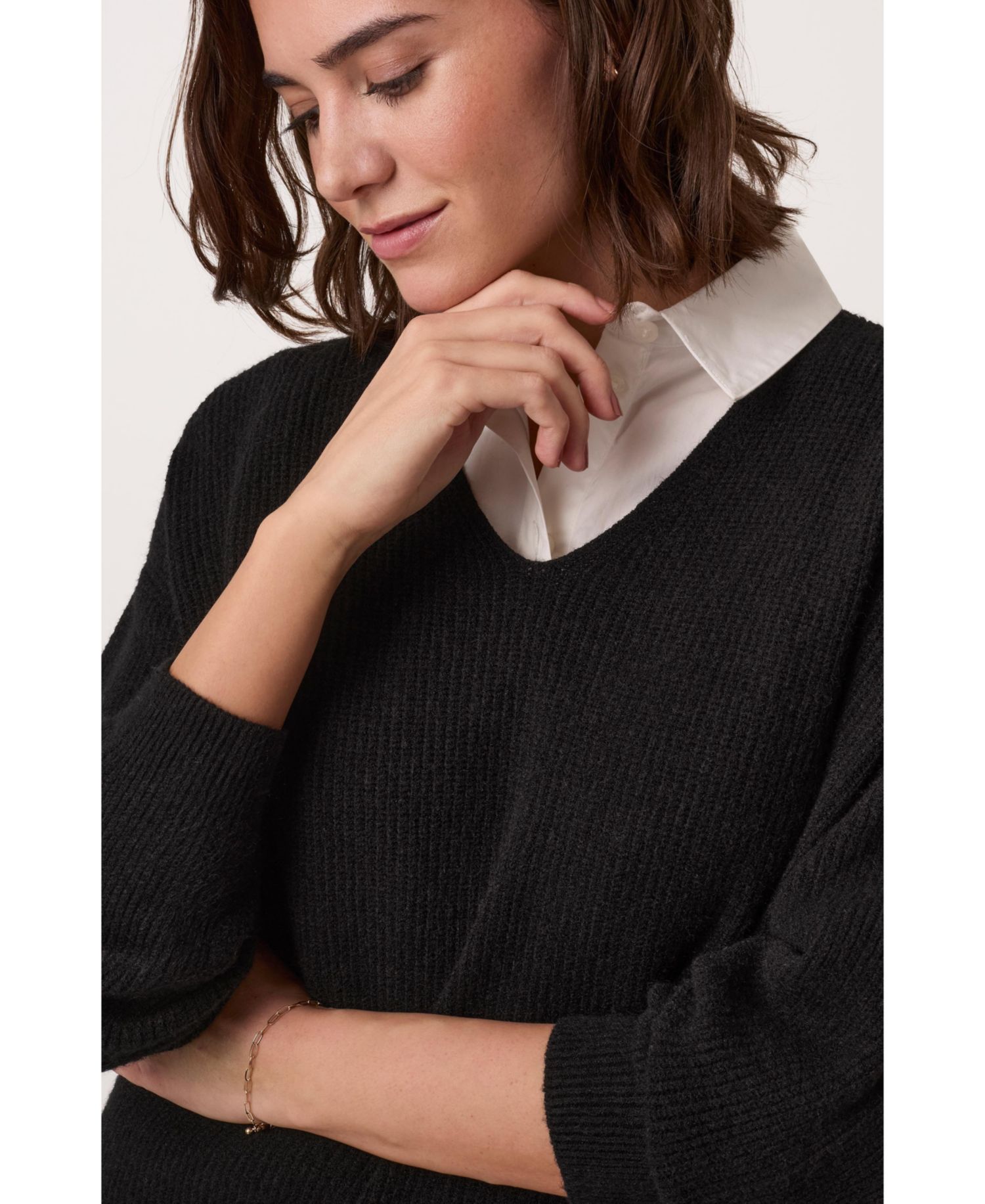 Women's Ribbed V-Neck Jumper