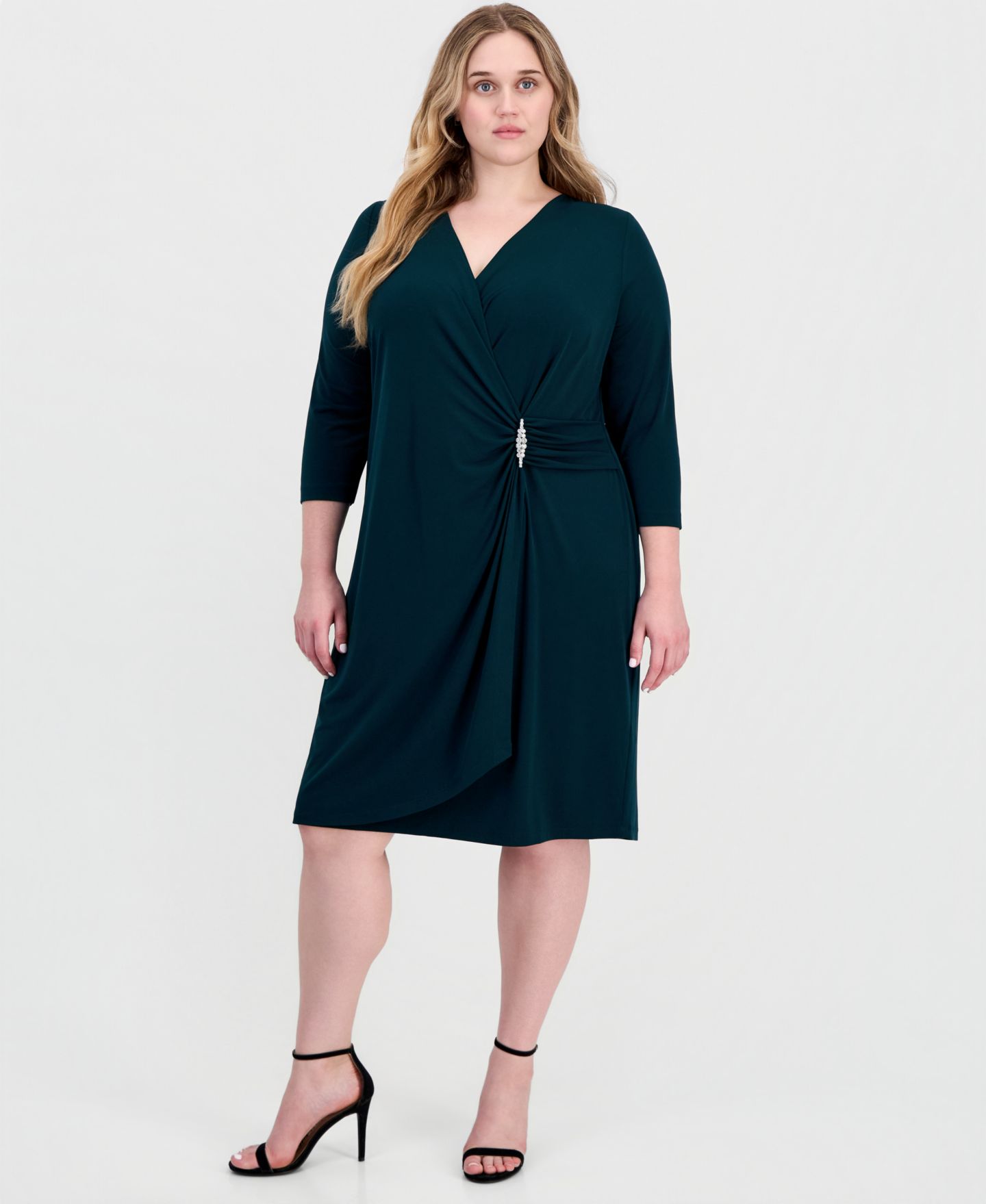 Женское платье Connected Solid Jersey Mock Wrap V-Neck 3/4 Sleeve, цвет: Тёмно-зелёный — фото 3