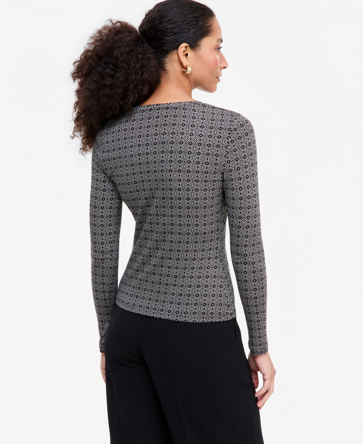 Женский топ I.N.C. International Concepts Geometric-Print Long-Sleeve Crewneck Top, цвет: Mira Geo — фото 2