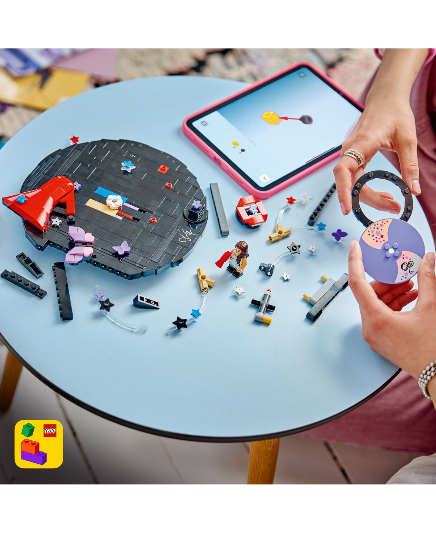 Детские конструкторы LEGO® Editions Olivia Rodrigo's Vinyl 43028, 360 Pieces — фото 6