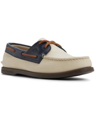 Men's Iconic Silhouette Lace-Up Boat Shoes