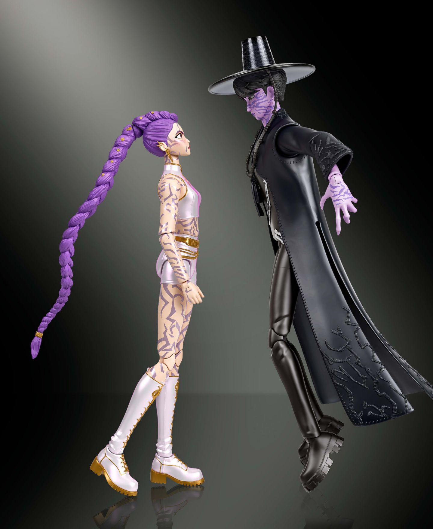 Детские фигурки KPop Demon Hunters Rumi & Jinu Final Battle 18+ Articulation Swappable Hands & Faces Action Figure 2-Pack, Ages 4+ — фото 4