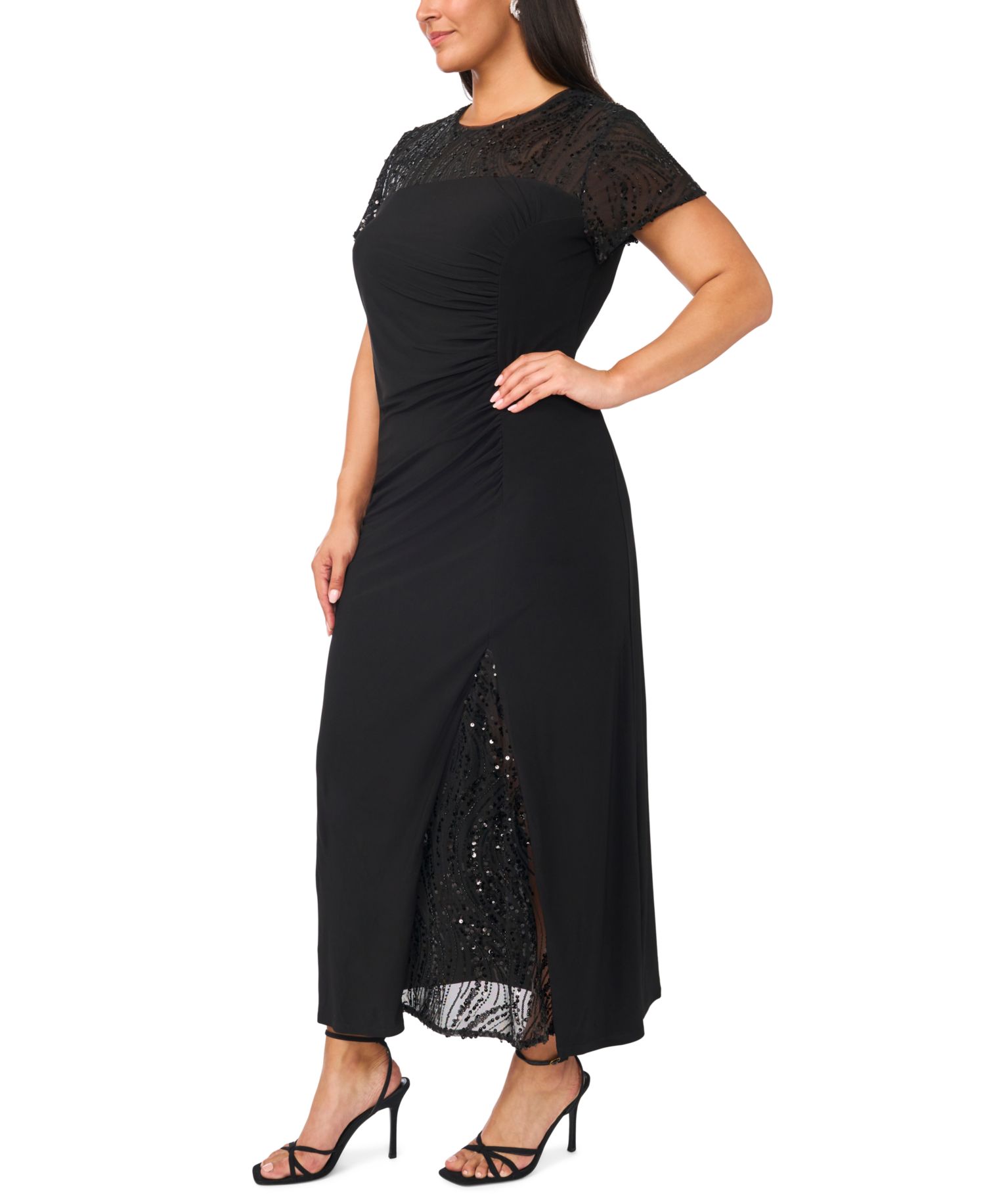 Plus Size Beaded Mesh Side Ruched Short-Sleeve Gown