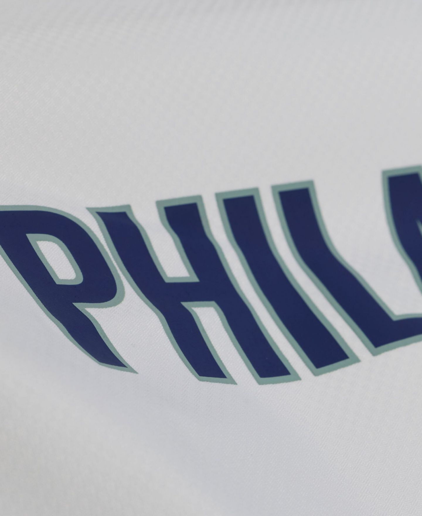 Мужская куртка Mitchell & Ness Mitchell Ness White Philadelphia Phillies Yacht Rock Coaches Full-snap Hooded Windbreaker — фото 2