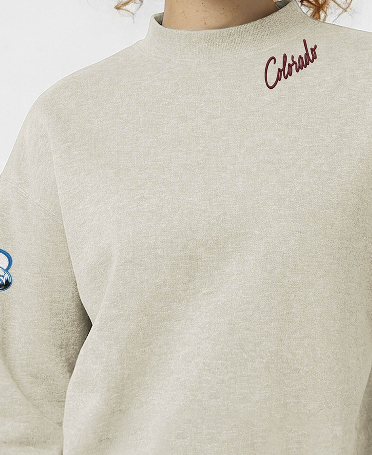 Women's Colorado Avalanche Collar Script Triumph Relaxed-Fit Fleece Sweatshirt
