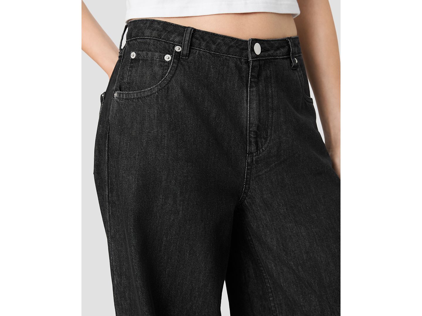 Женские джинсы French Connection Elton High-Waisted Wide-Leg Denim, цвет: Потёртый чёрный — фото 4
