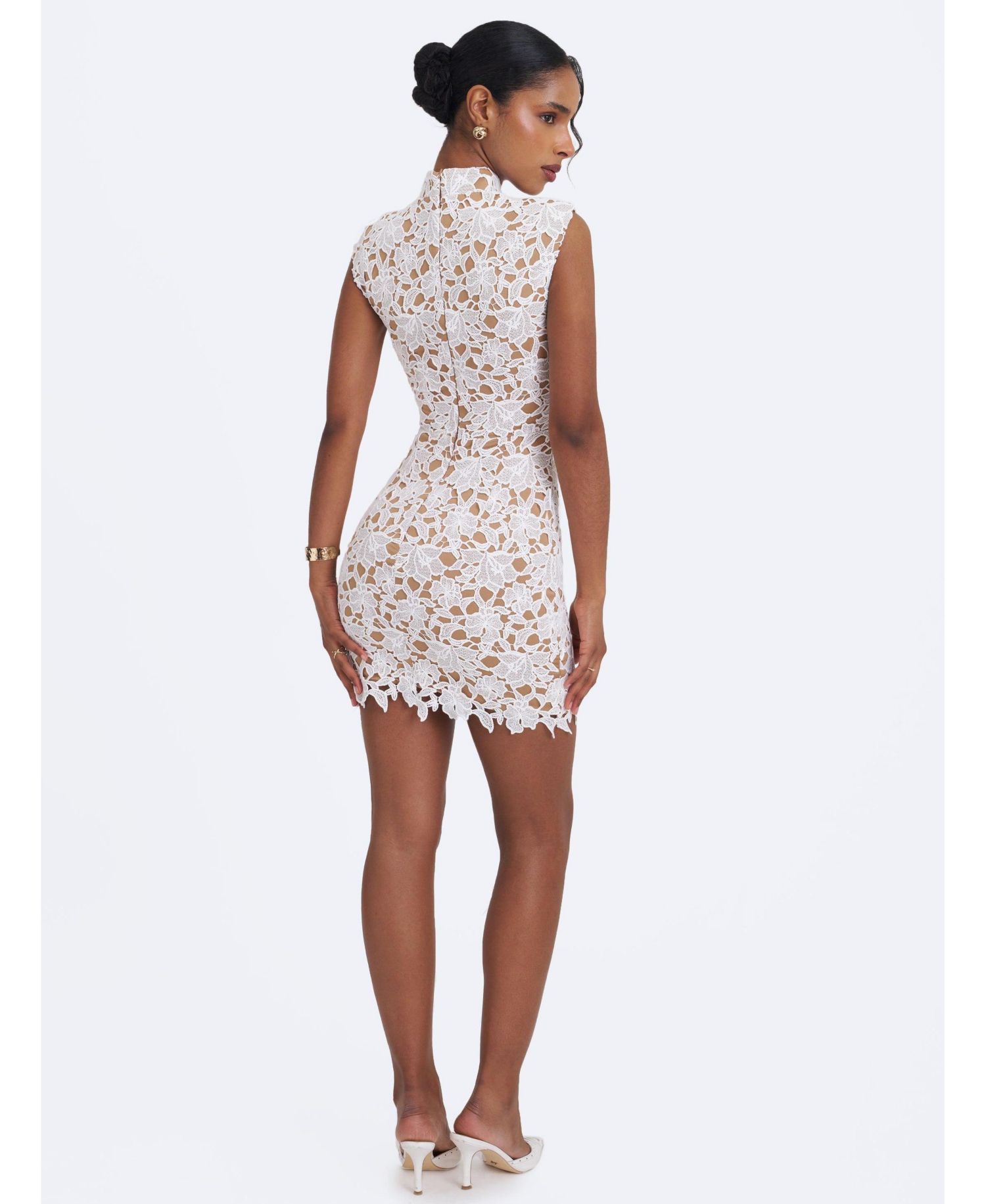 Women's Quinley Floral-Print Lace Teardrop Neckline Mini Dress
