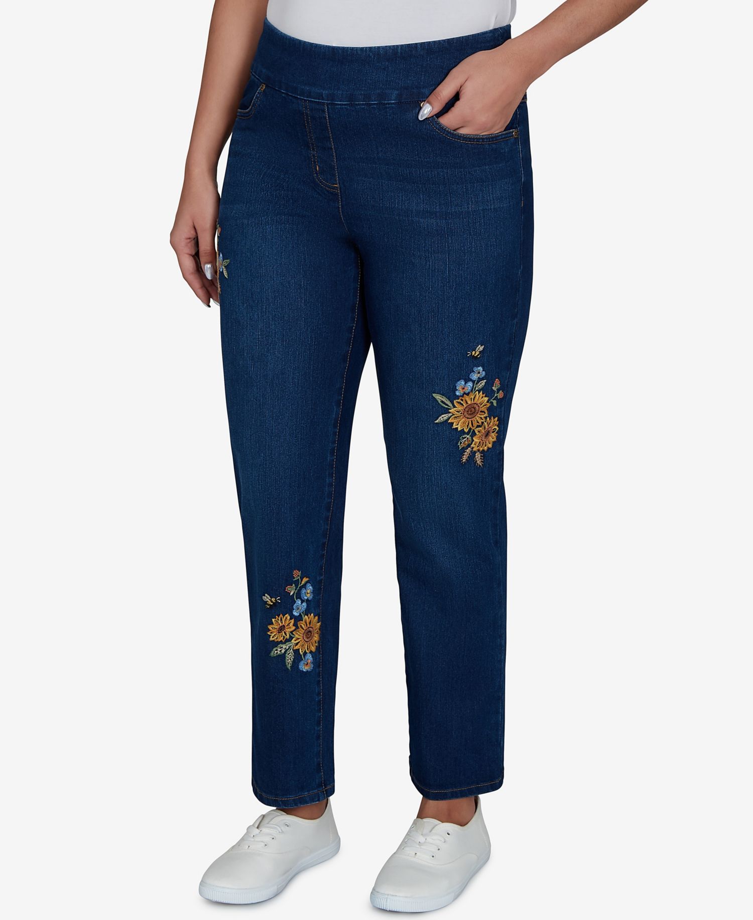 Petite Pull-On Straight Floral-Embroidery Denim Jeans