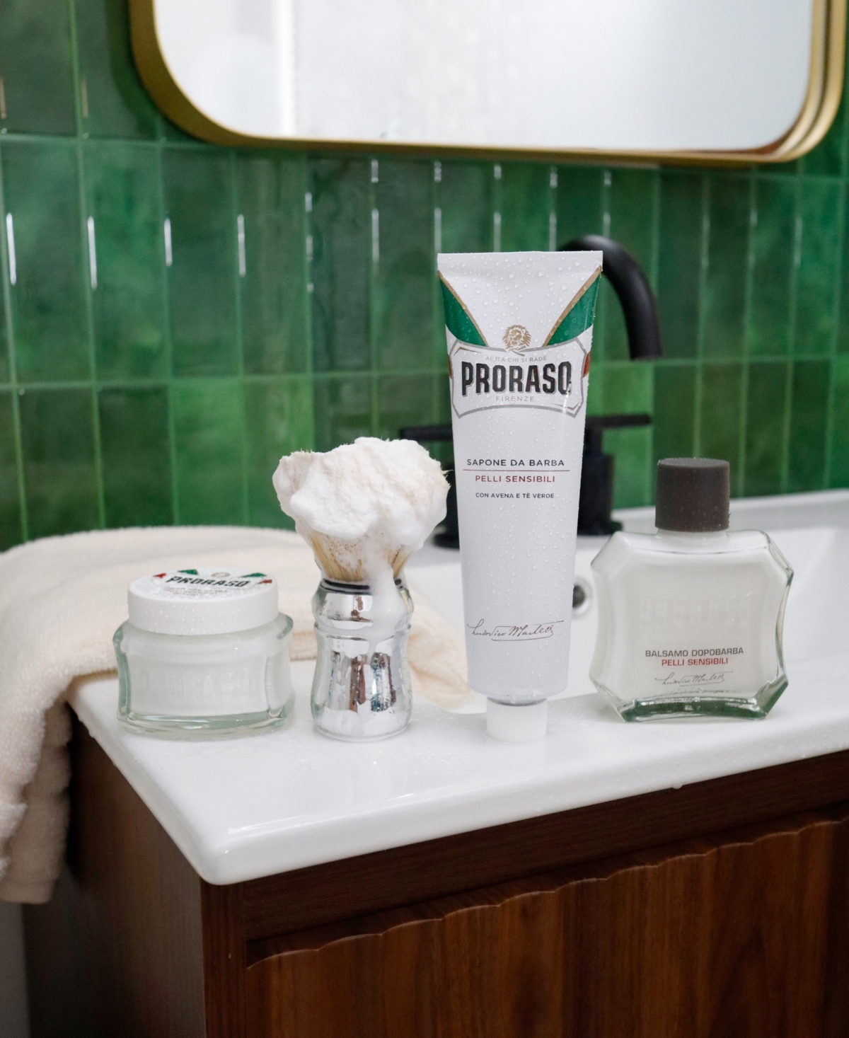 Proraso 4-Piece Sensitive Shave Bundle Set