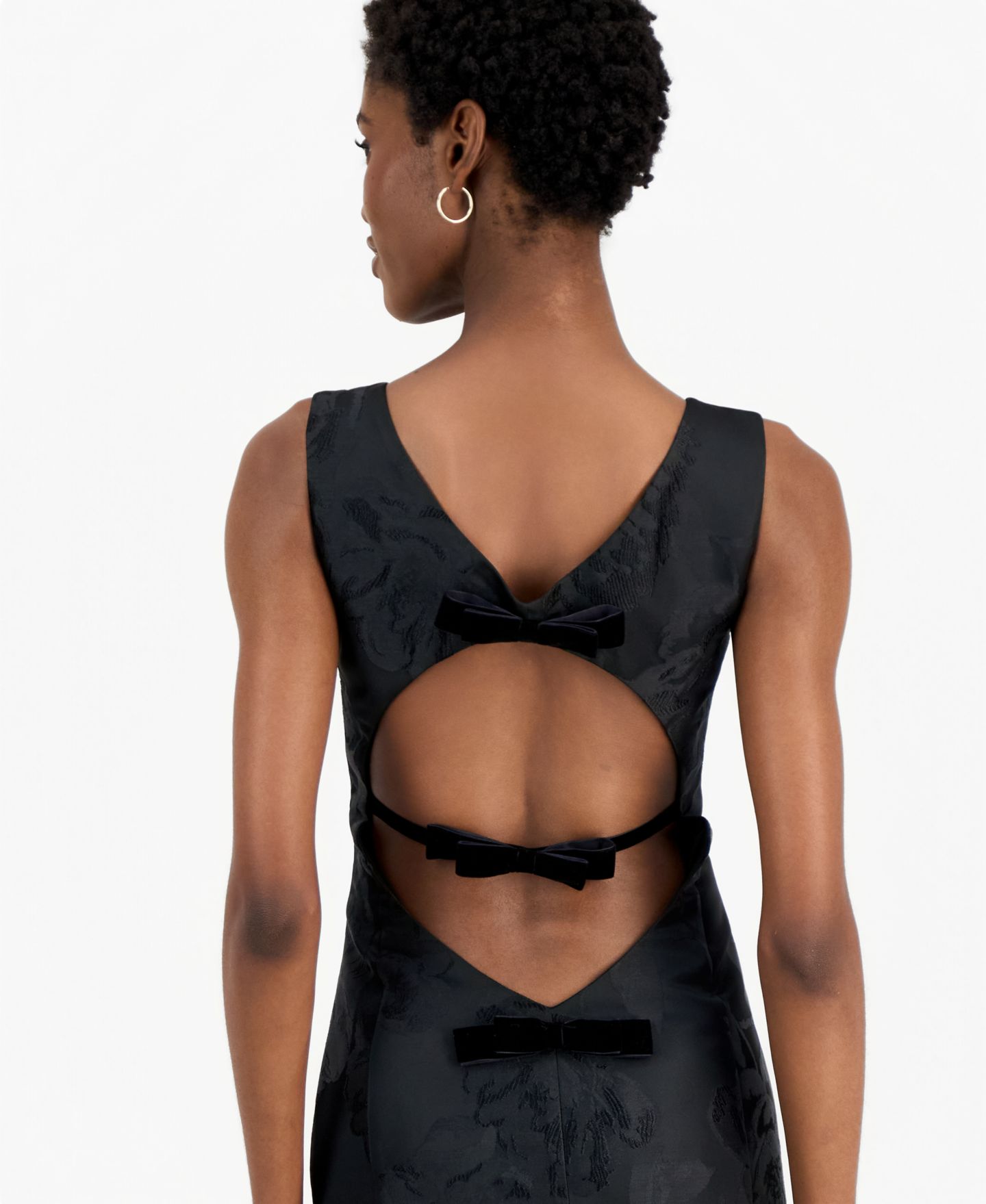 Женское платье LULUS Vanessa Bow Open Back V-Neck Midi, цвет: Чёрный — фото 5