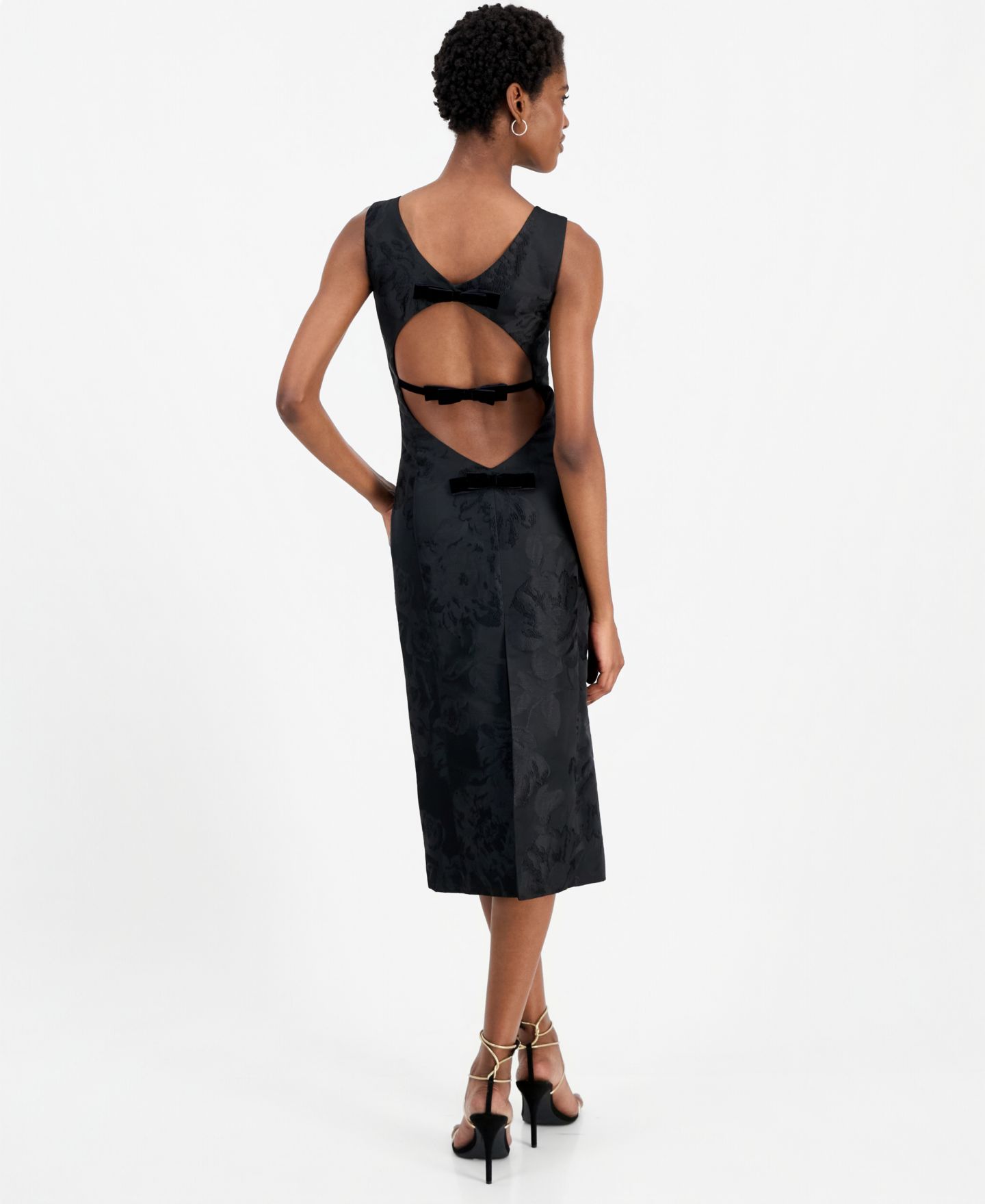Женское платье LULUS Vanessa Bow Open Back V-Neck Midi, цвет: Чёрный — фото 3