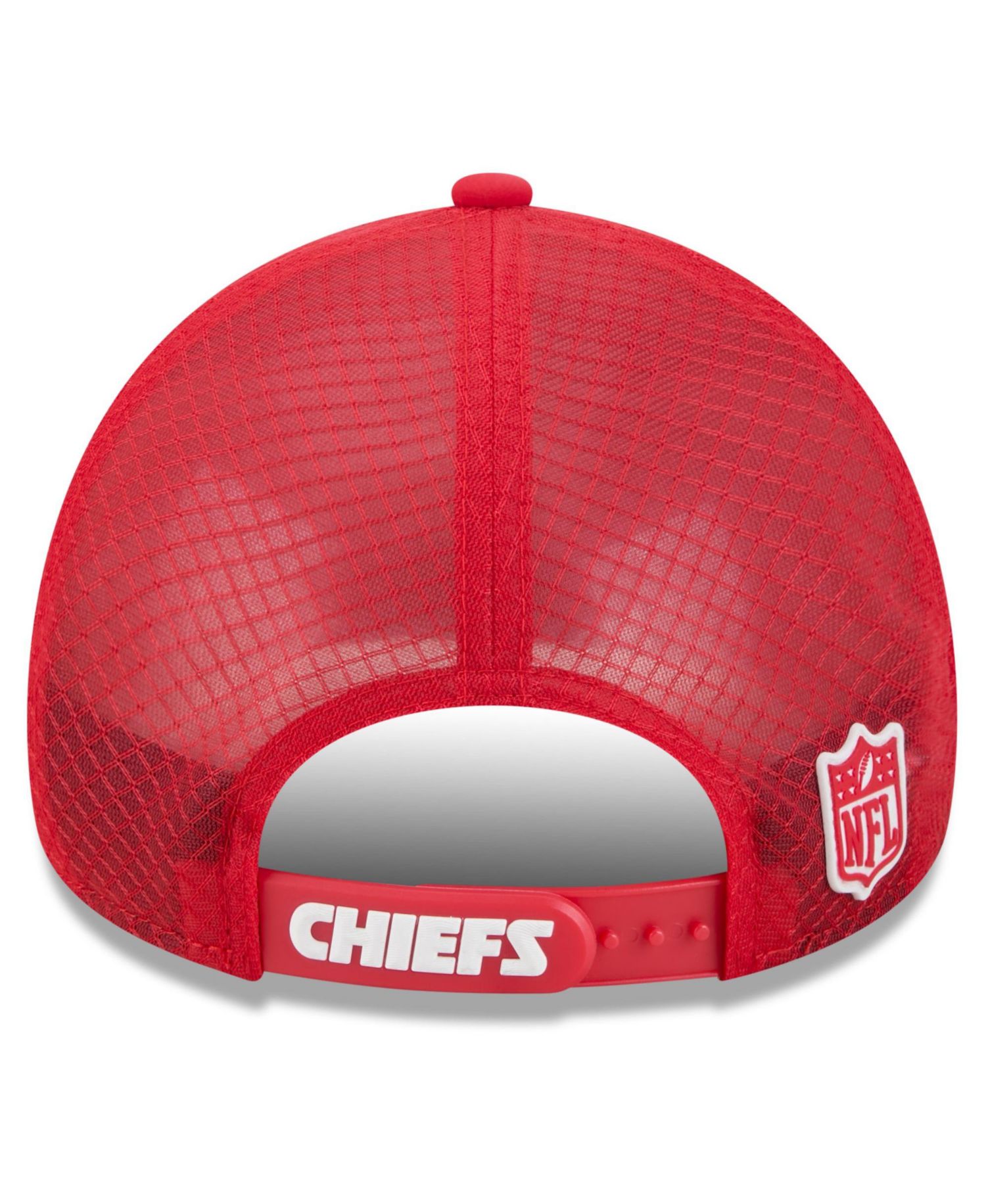 Men's Red Kansas City Chiefs 2026 Sideline Apex 9FORTY Adjustable Trucker Hat