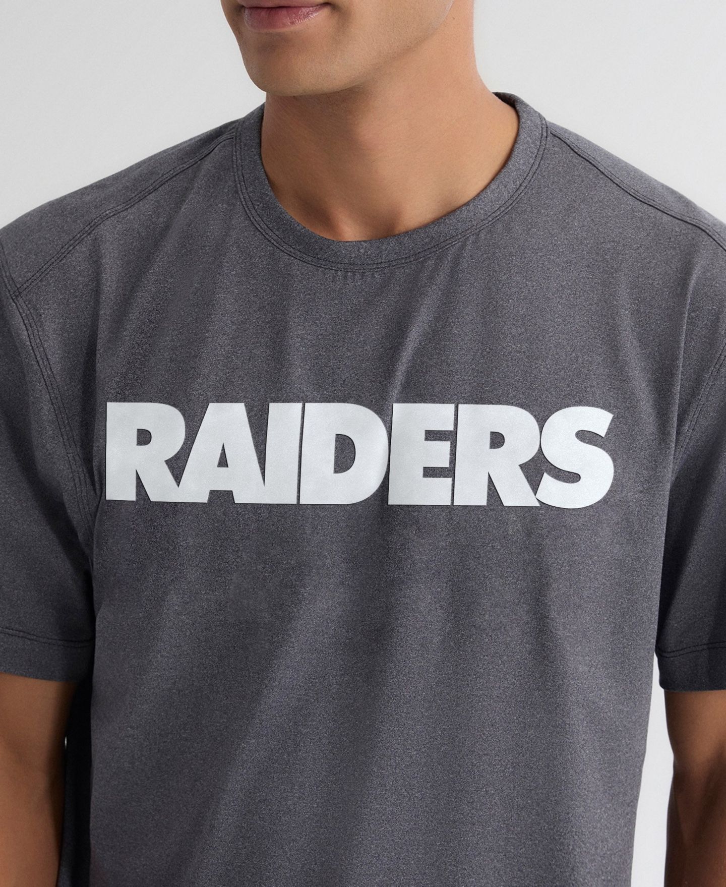 Мужская футболка Fanatics Charcoal Las Vegas Raiders Clutch — фото 2