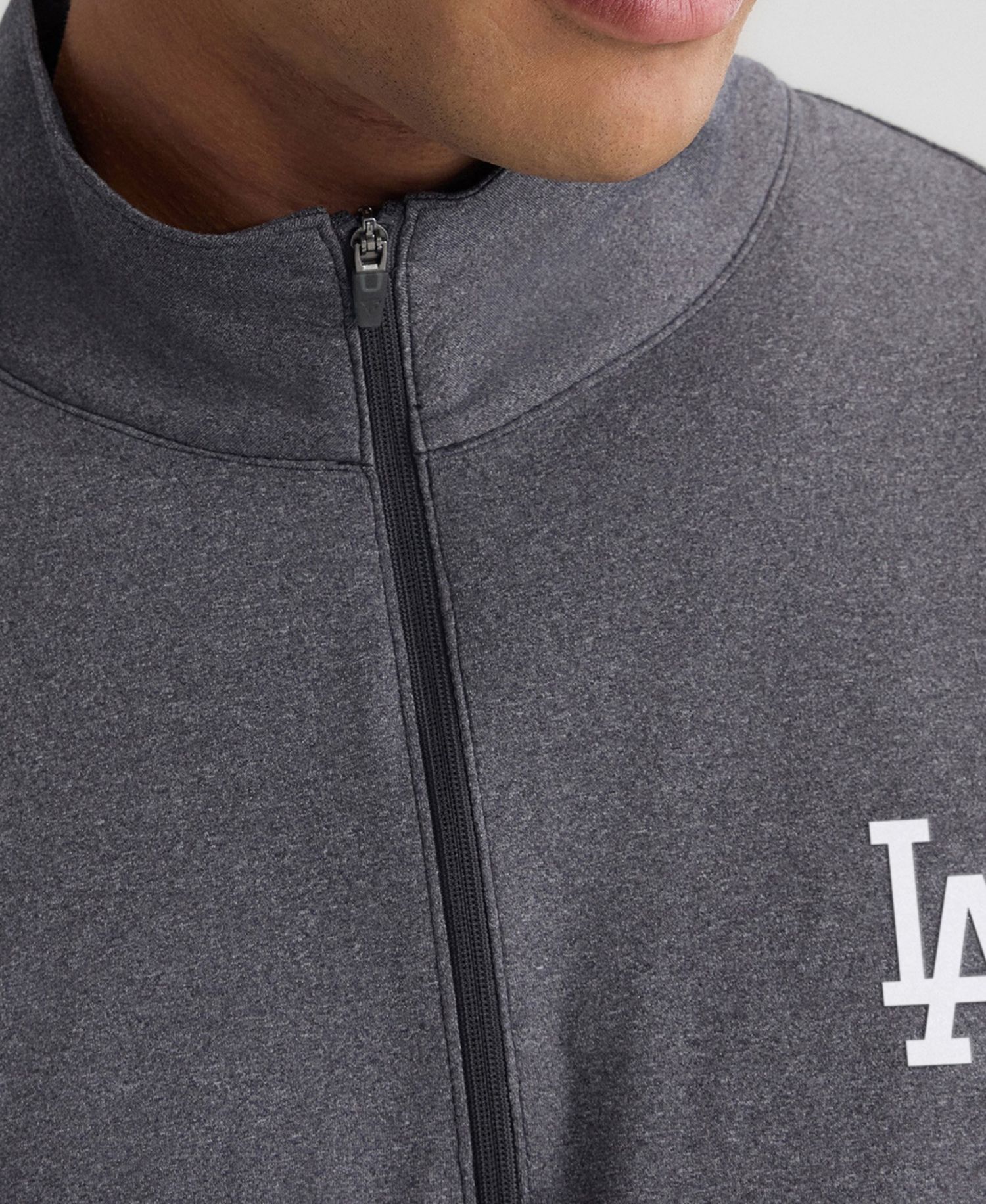 Men's Charcoal Los Angeles Dodgers Clutch Quarter-Zip Pullover Sweatshirt
