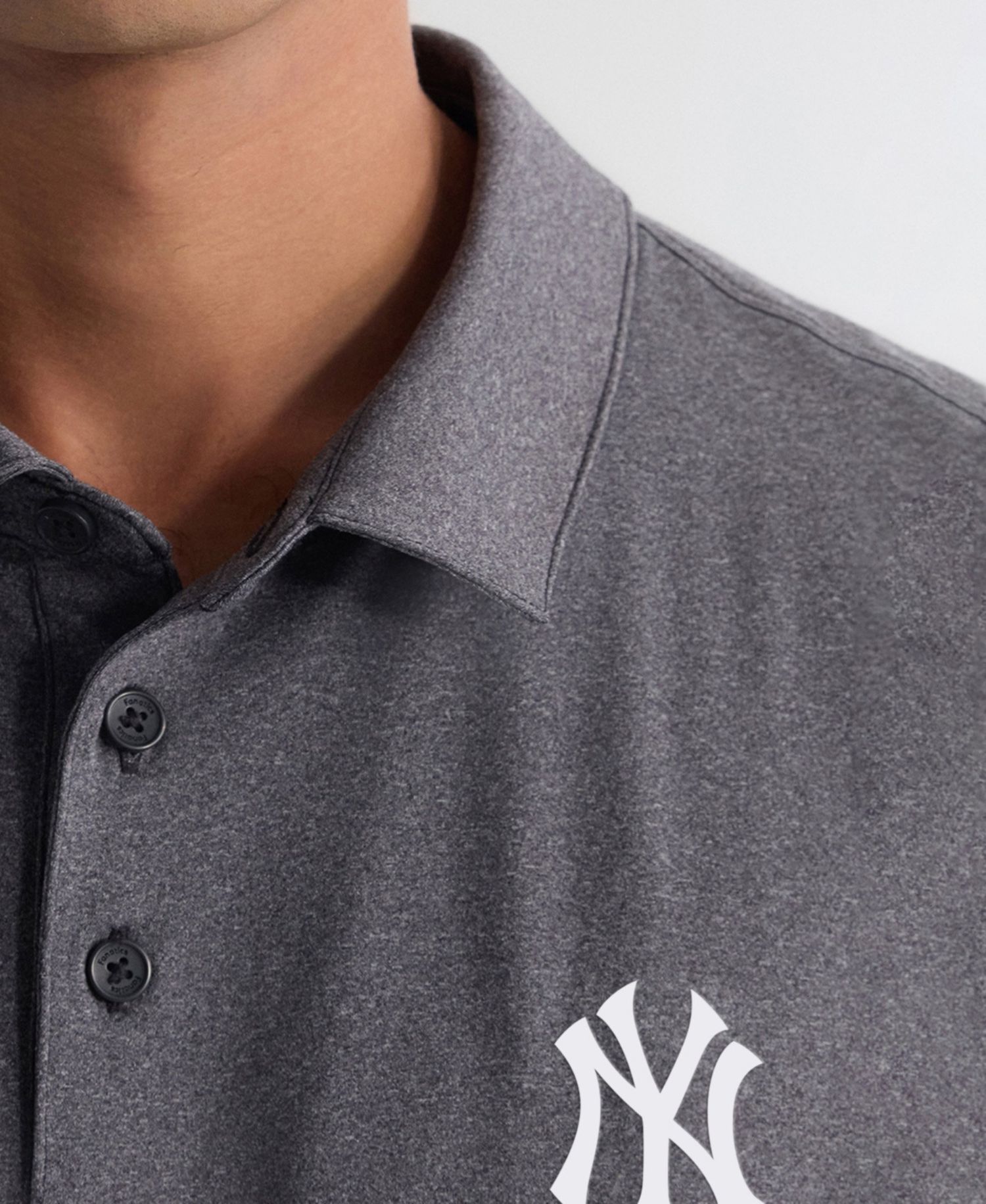 Men's Charcoal New York Yankees Clutch Polo Shirt