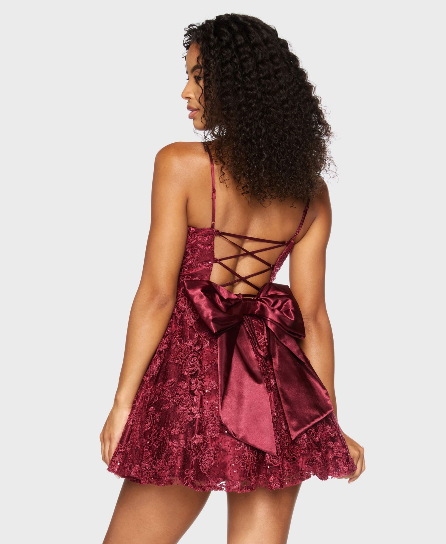 Juniors' Sweetheart Neckline Embroidered Lace Sequin Back Bow Dress