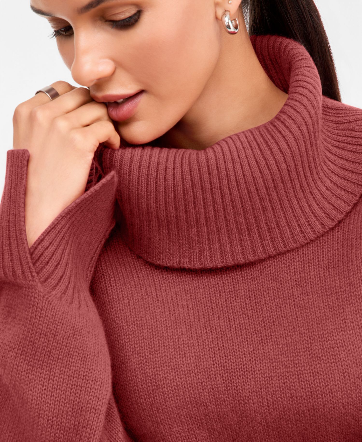 Women's 100% Cashmere Relaxed Turtleneck Sweater