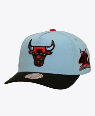Men's Chicago Bulls In the City Pro Pinch Snapback Hat