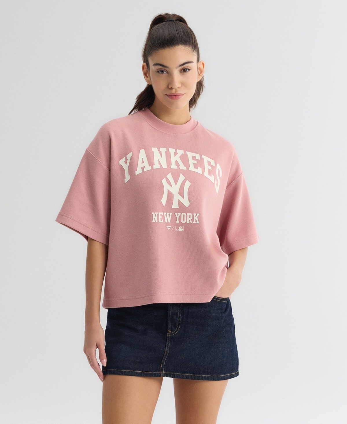 Fanatics Women's New York Yankees Boxy-Crop T-Shirt