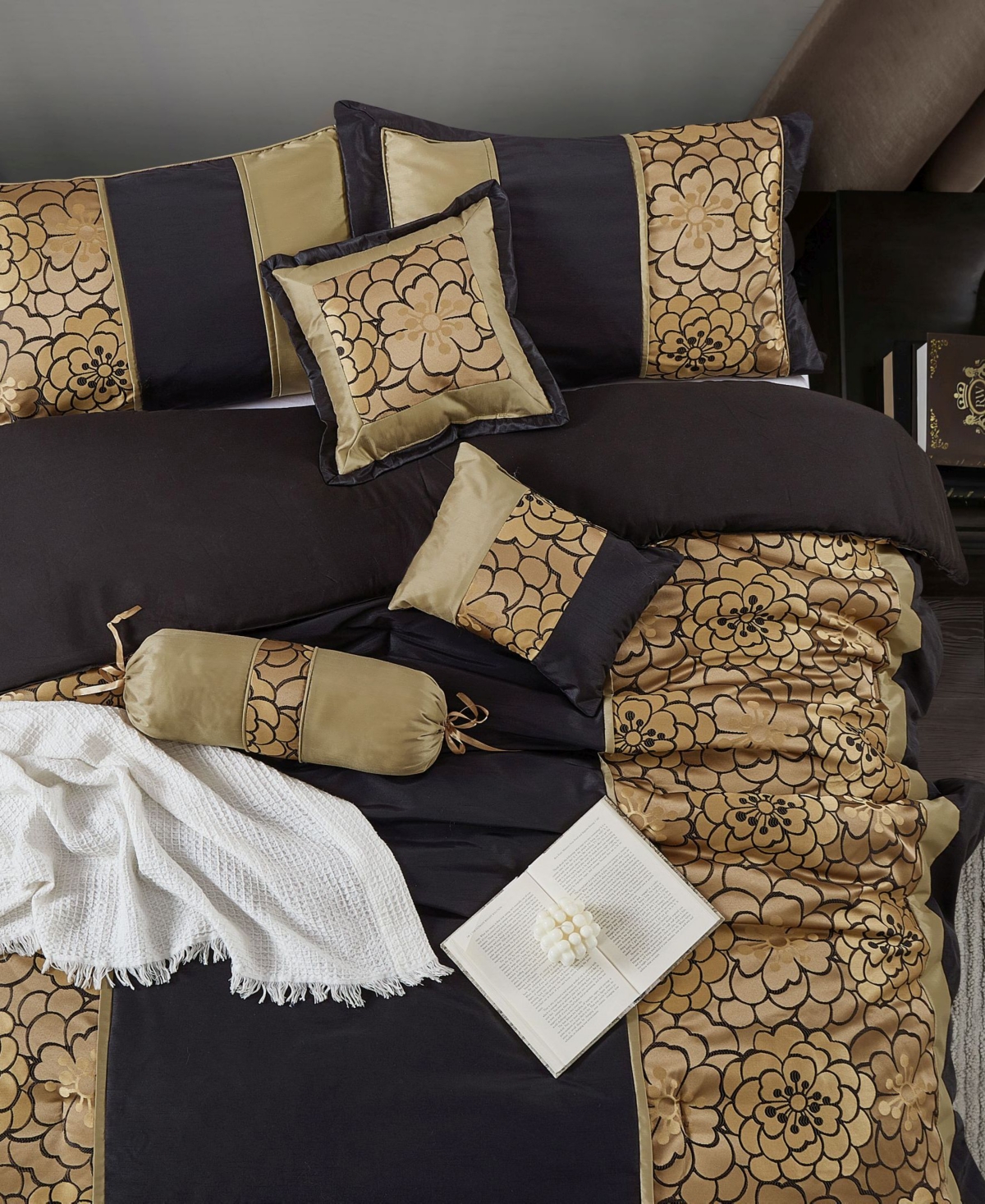 Stratford Park Sibyl Floral 9-Piece. Comforter Set, Queen