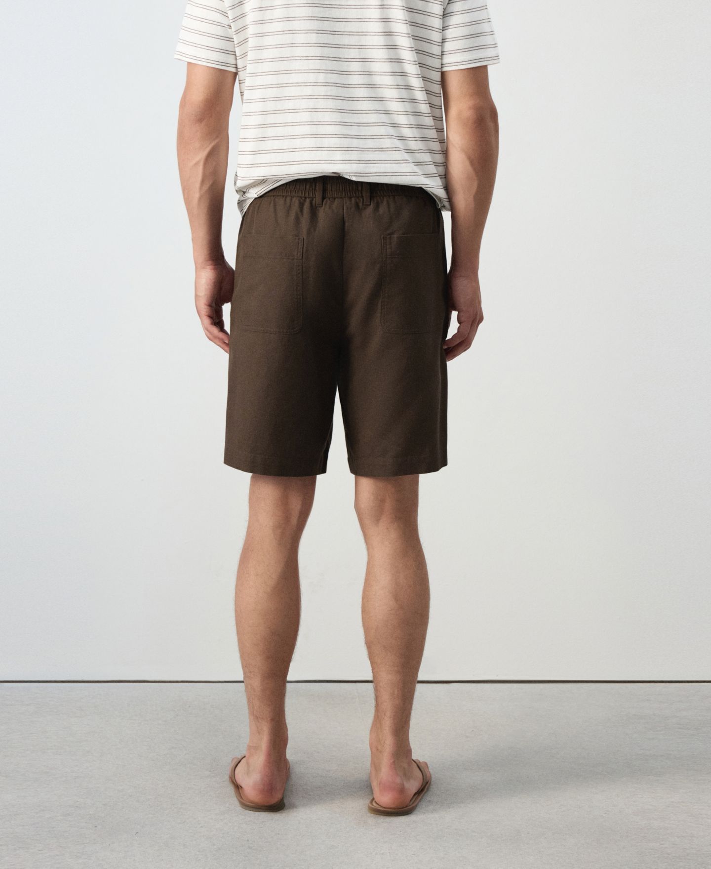Мужские шорты MANGO Cotton-Linen Blend Mid-Rise Bermuda 8.54" Inseam, цвет: Коричневый — фото 6