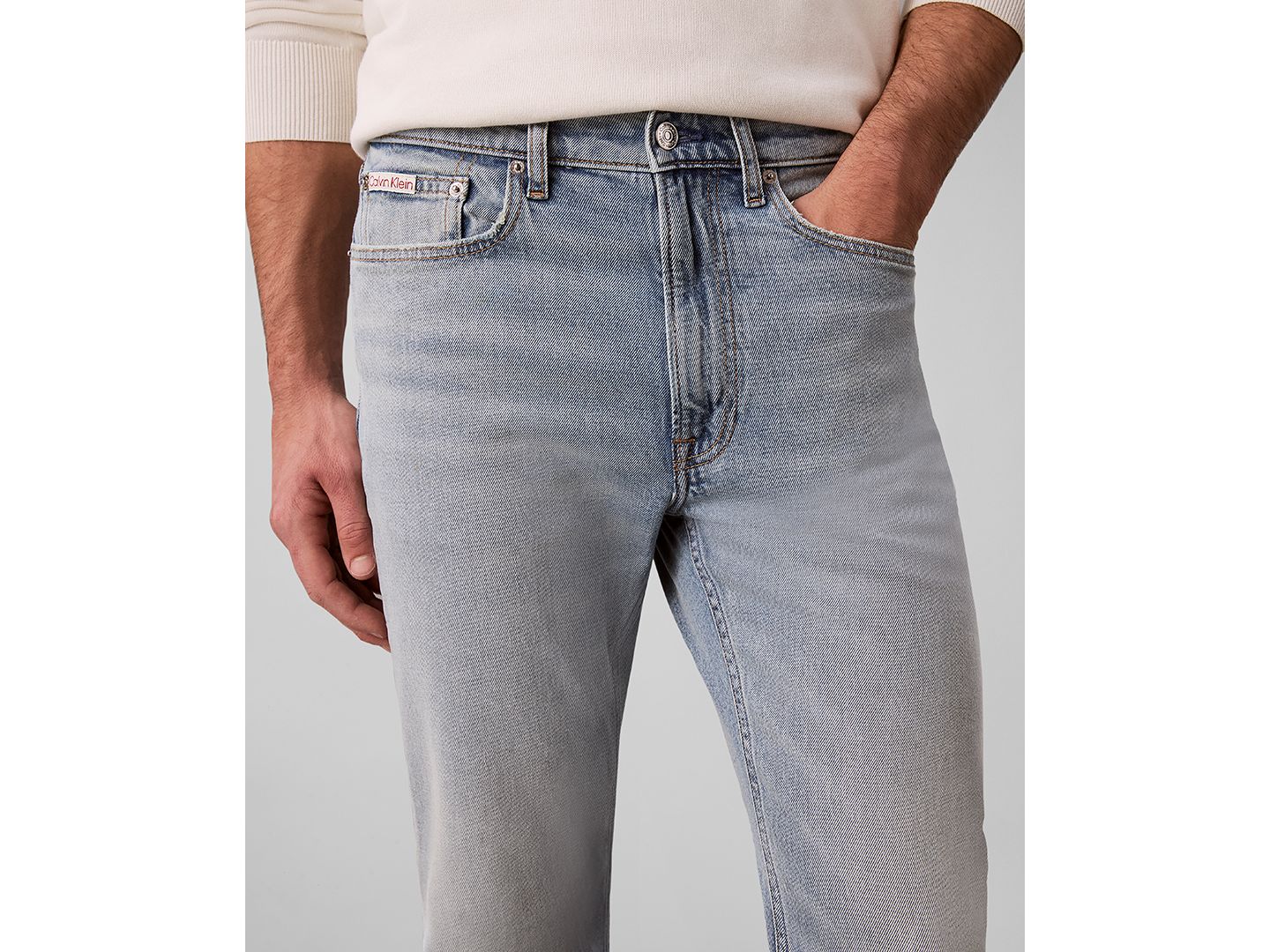 Мужские джинсы Calvin Klein Straight-Fit Stretch Denim Jeans, цвет: Выбеленный — фото 2