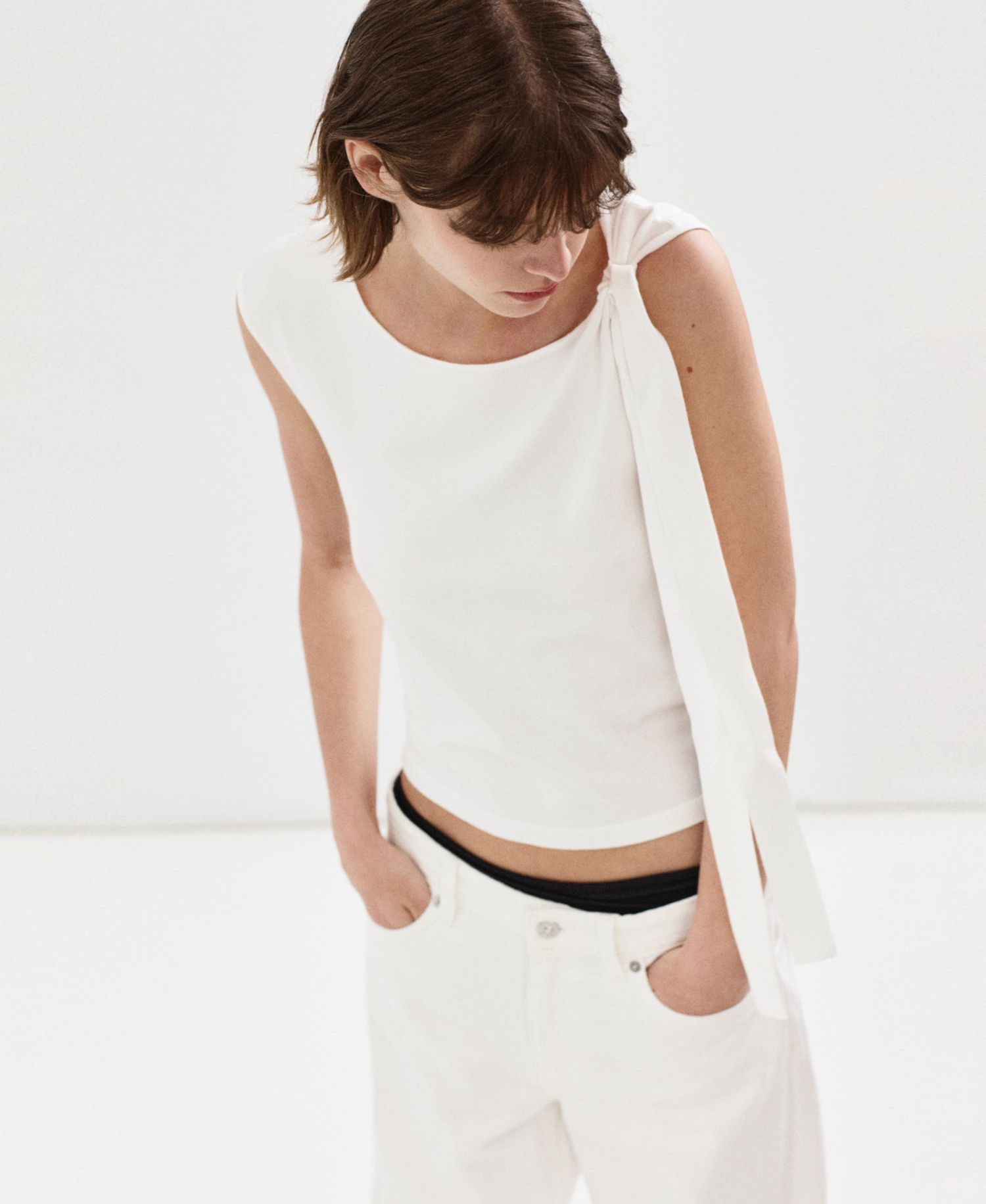 Women's Sleeveless Crewneck Bow-Detail Sweater