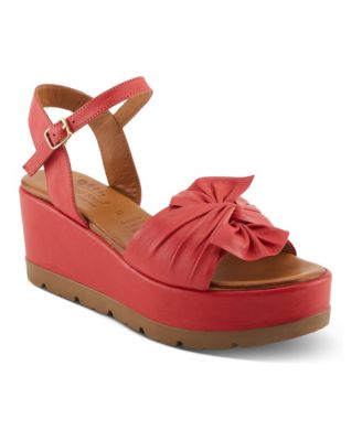 Women's Wakefield Platform Sandal with Hook Closure
