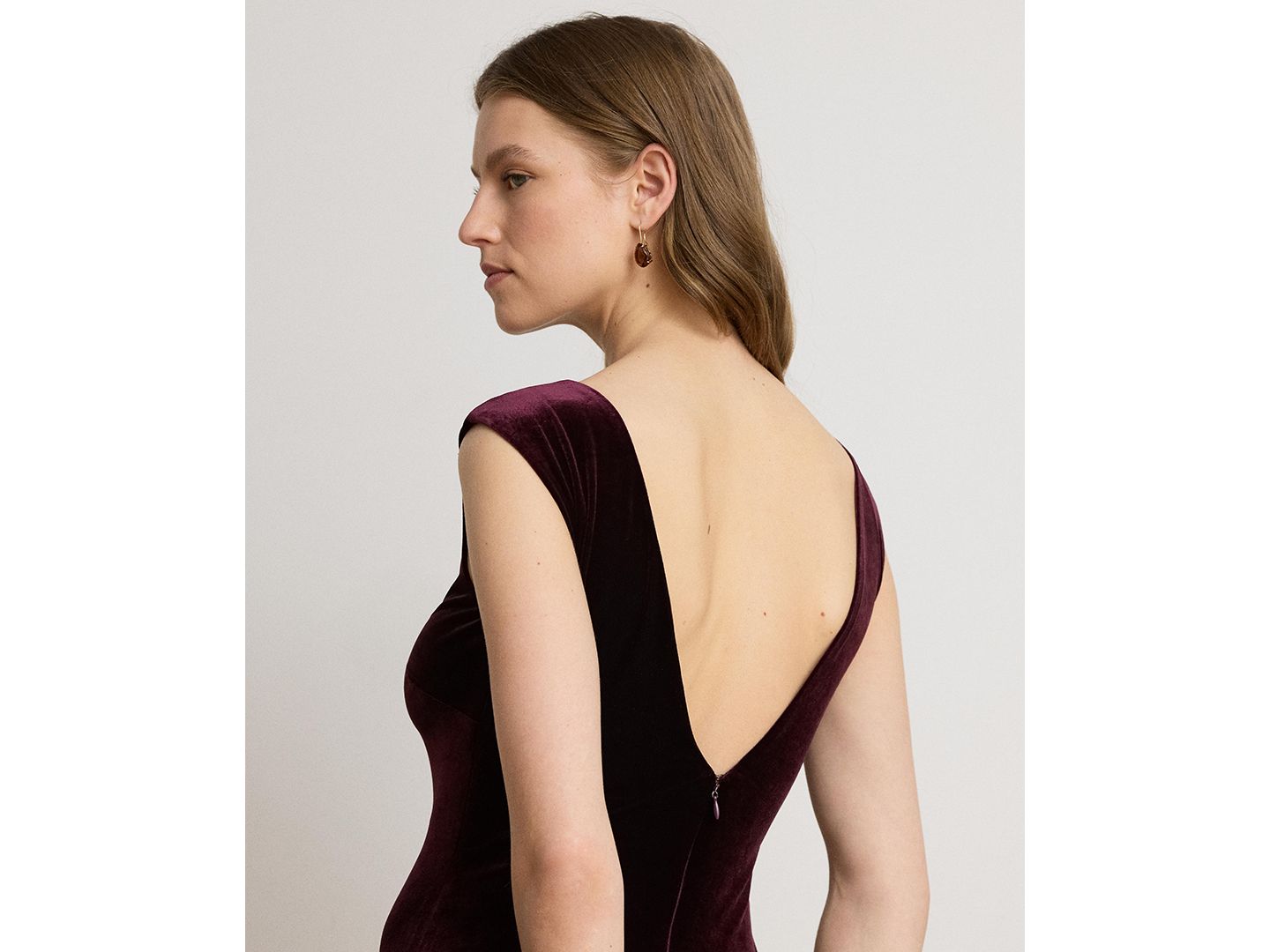 Женские платья Lauren Ralph Lauren Velvet Boatneck V-Back Gown, цвет: Тёмный гранатовый — фото 3