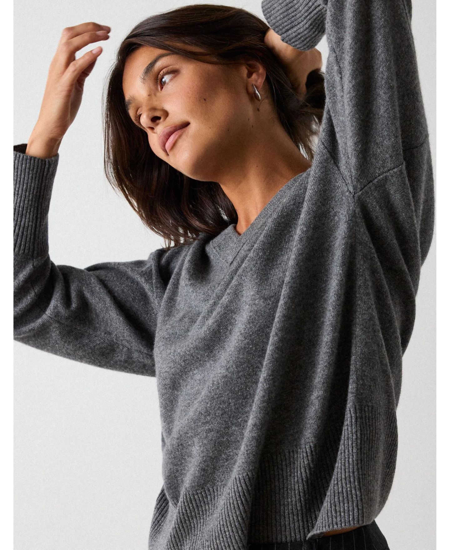 Женский свитер Whistles Cashmere V-Neck Relaxed-Fit Jumper, цвет: Серый меланжевый — фото 5