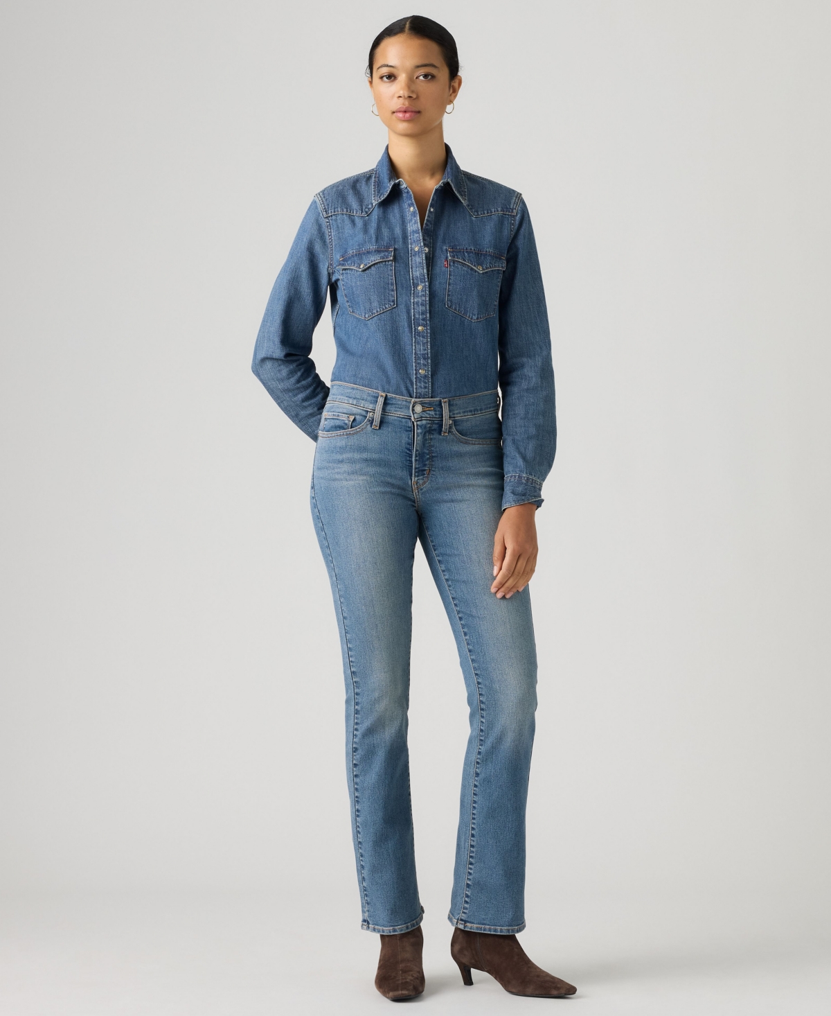 Levi's Women's 315 Shaping Mid Rise Lightweight Bootcut Jeans