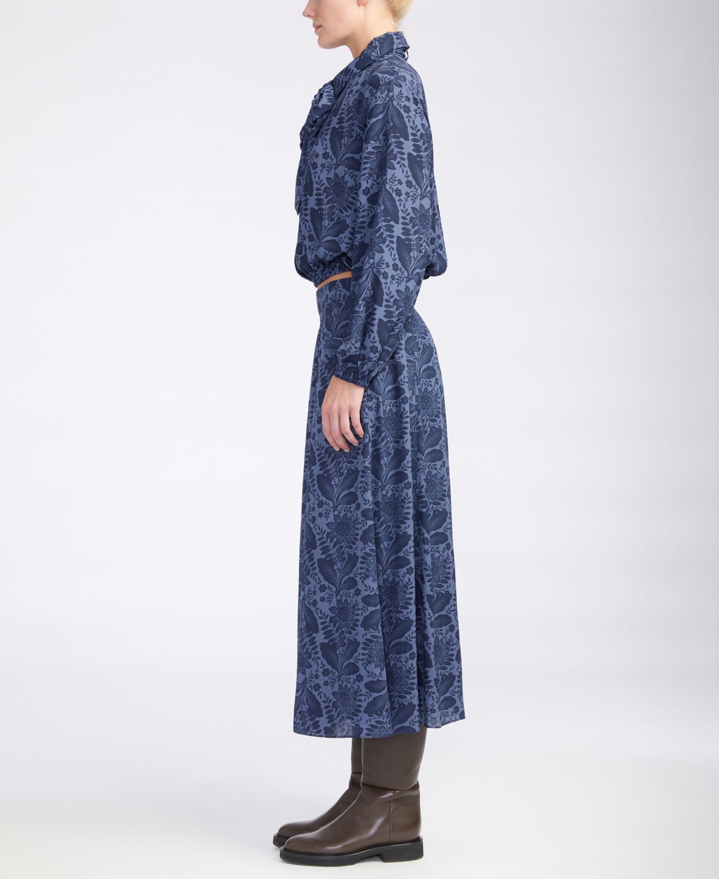 Женская блузка Derek Lam 10 Crosby Emily Tie-Neck Long-Sleeve Relaxed-Fit, цвет: Синий с принтом — фото 3
