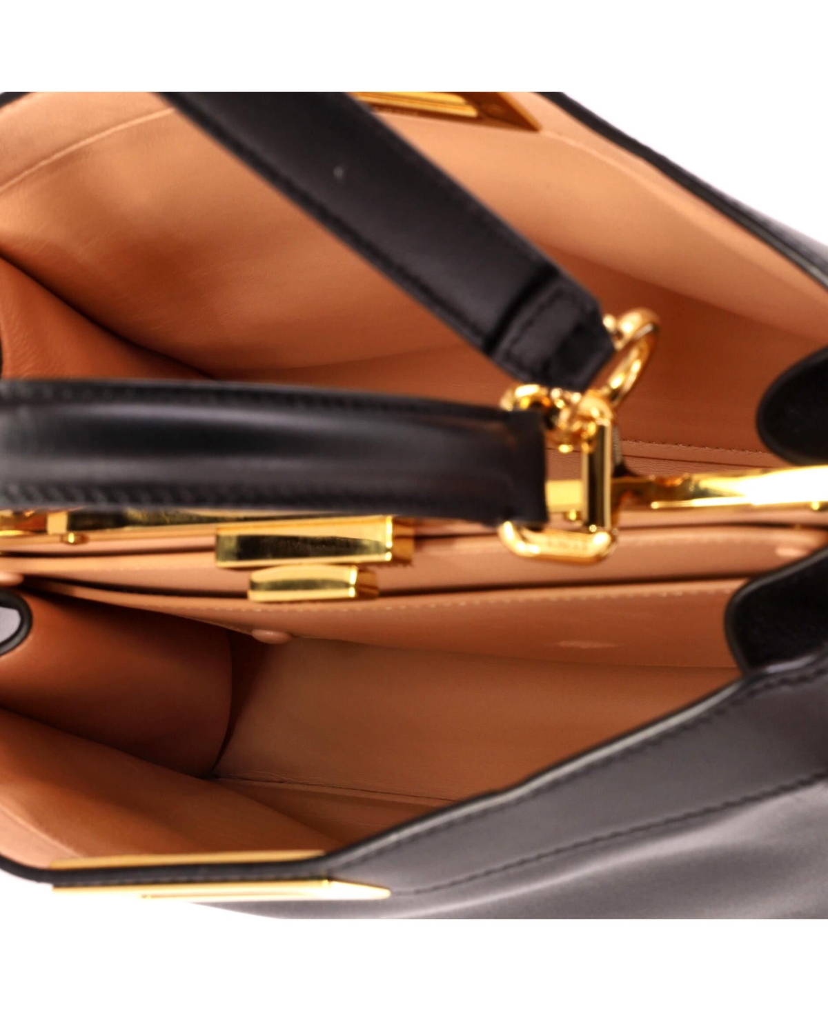 Pre-Owned Fendi Medium Peekaboo ISeeU Bag Leather
