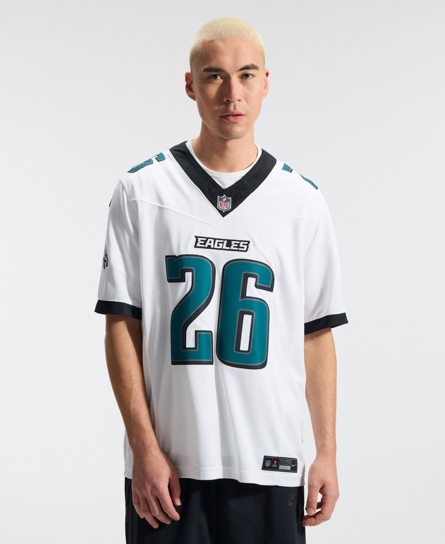Men's Saquon Barkley White Philadelphia Eagles Vapor F.U.S.E. Stitched Limited Jersey