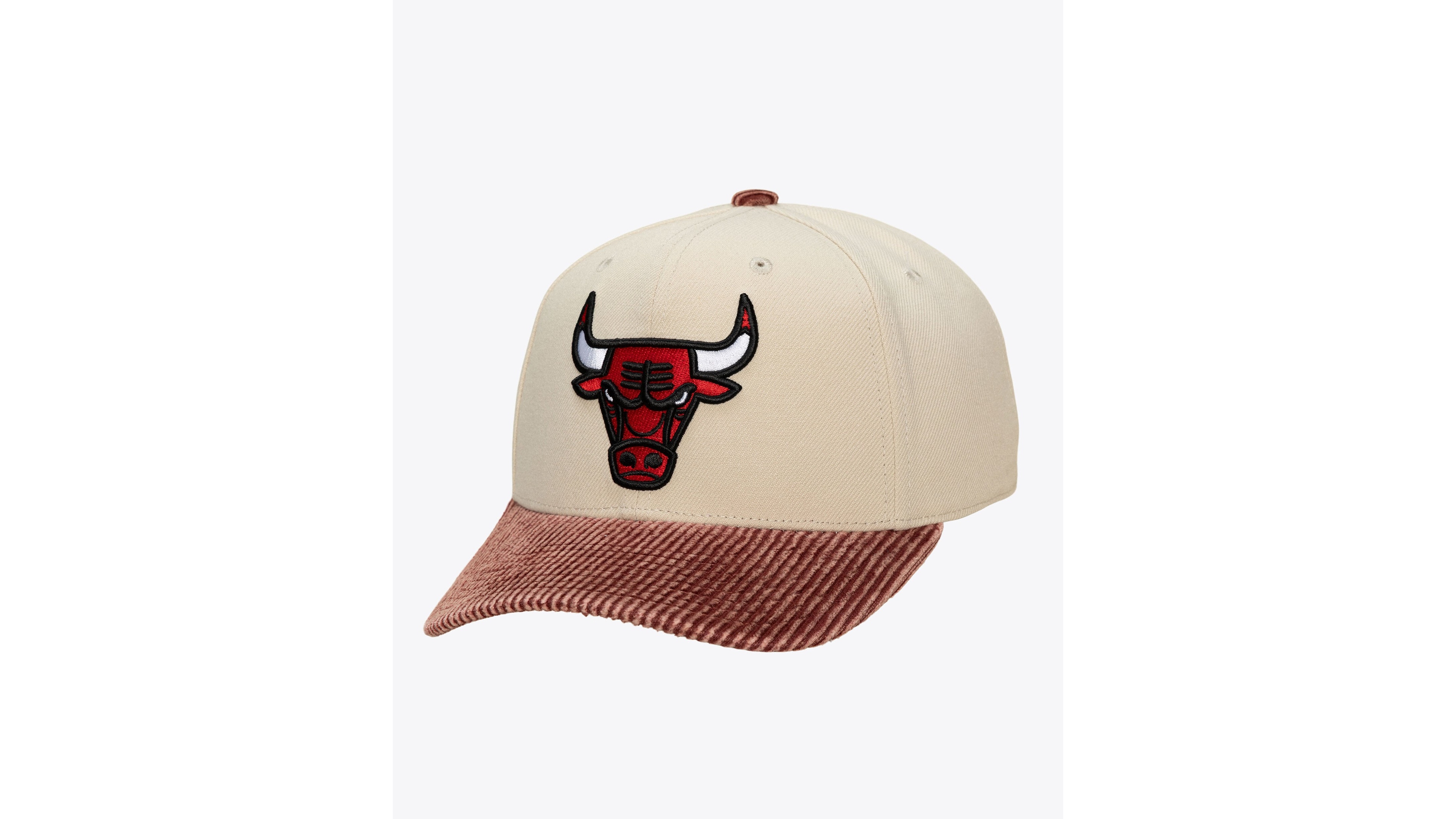 Mitchell & Ness Men's Mitchell Ness Cream/Red Chicago Bulls Washed Corduroy Pro Crown Snapback Hat