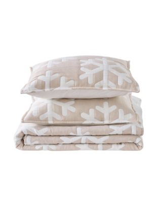 Winter-Themed Snowflake Matelasse Quilt Set with Shams
