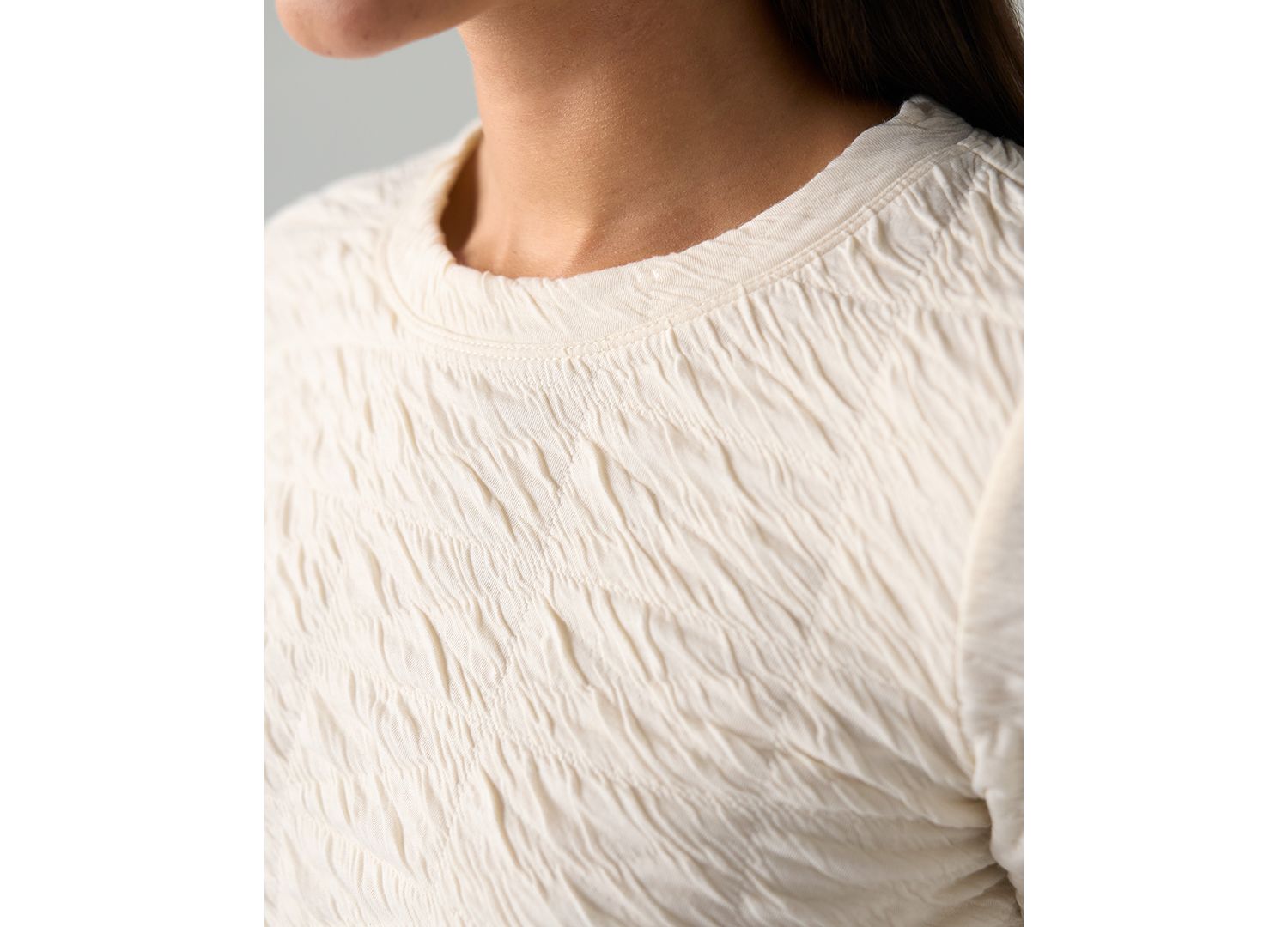 Women's Crewneck Crinkled-Knit Flared Long-Sleeve Top