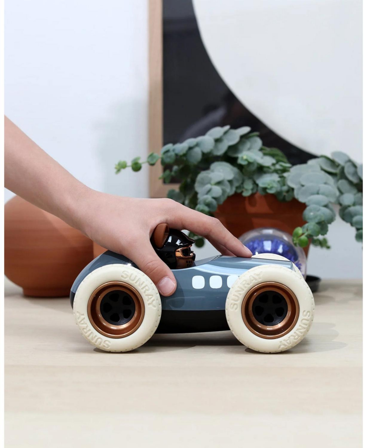 Playforever Egg Roadster Scrambler
